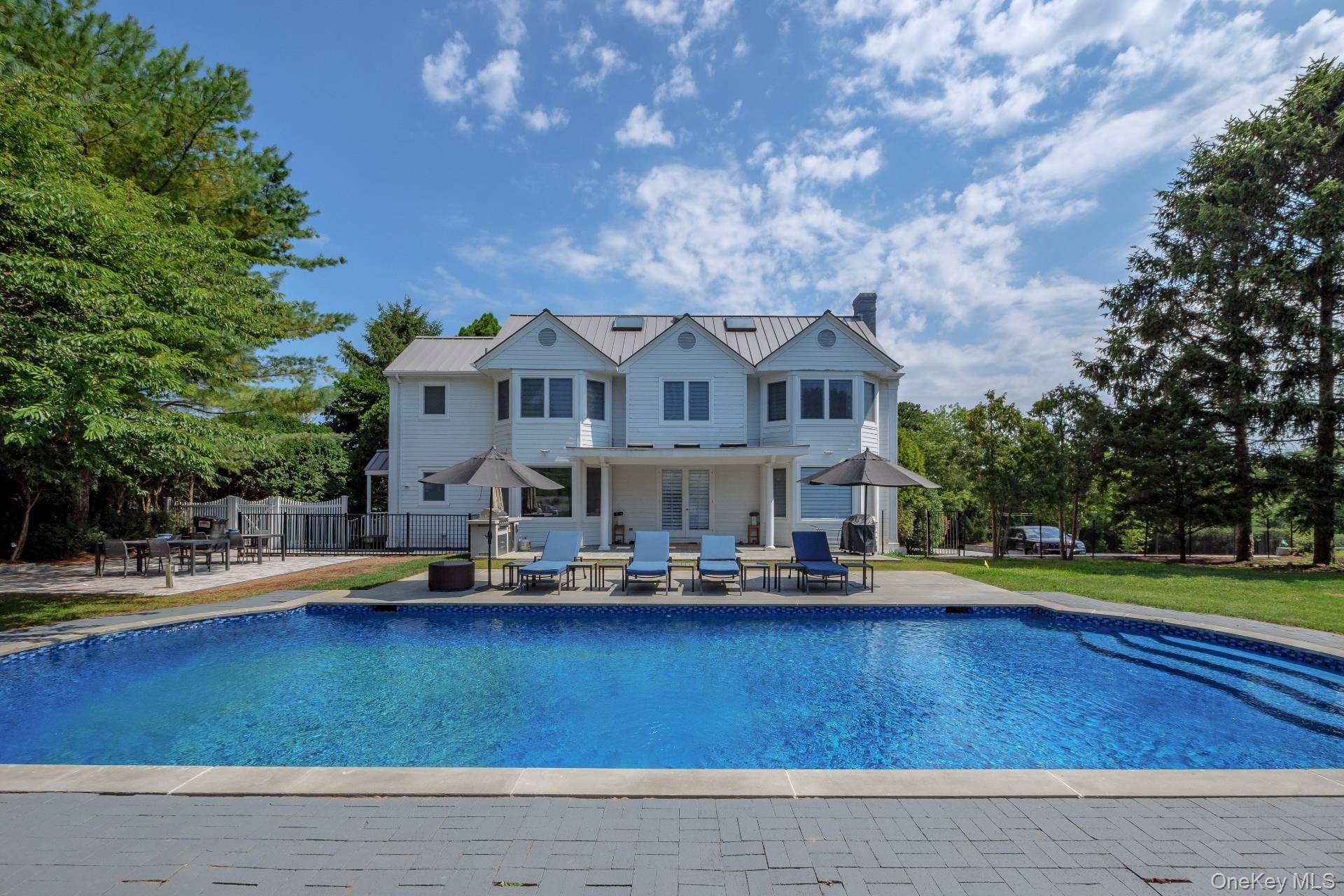 131 Flying Point RD, Southampton, NY 11968