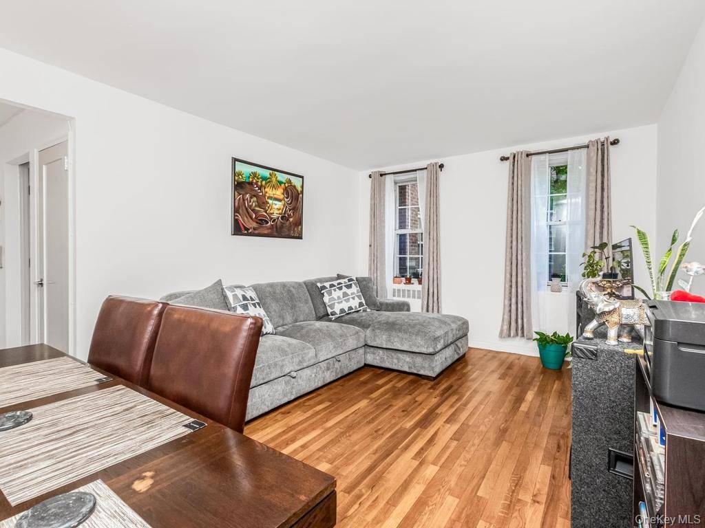 780 Bronx River RD #A16, Bronx, NY 10708