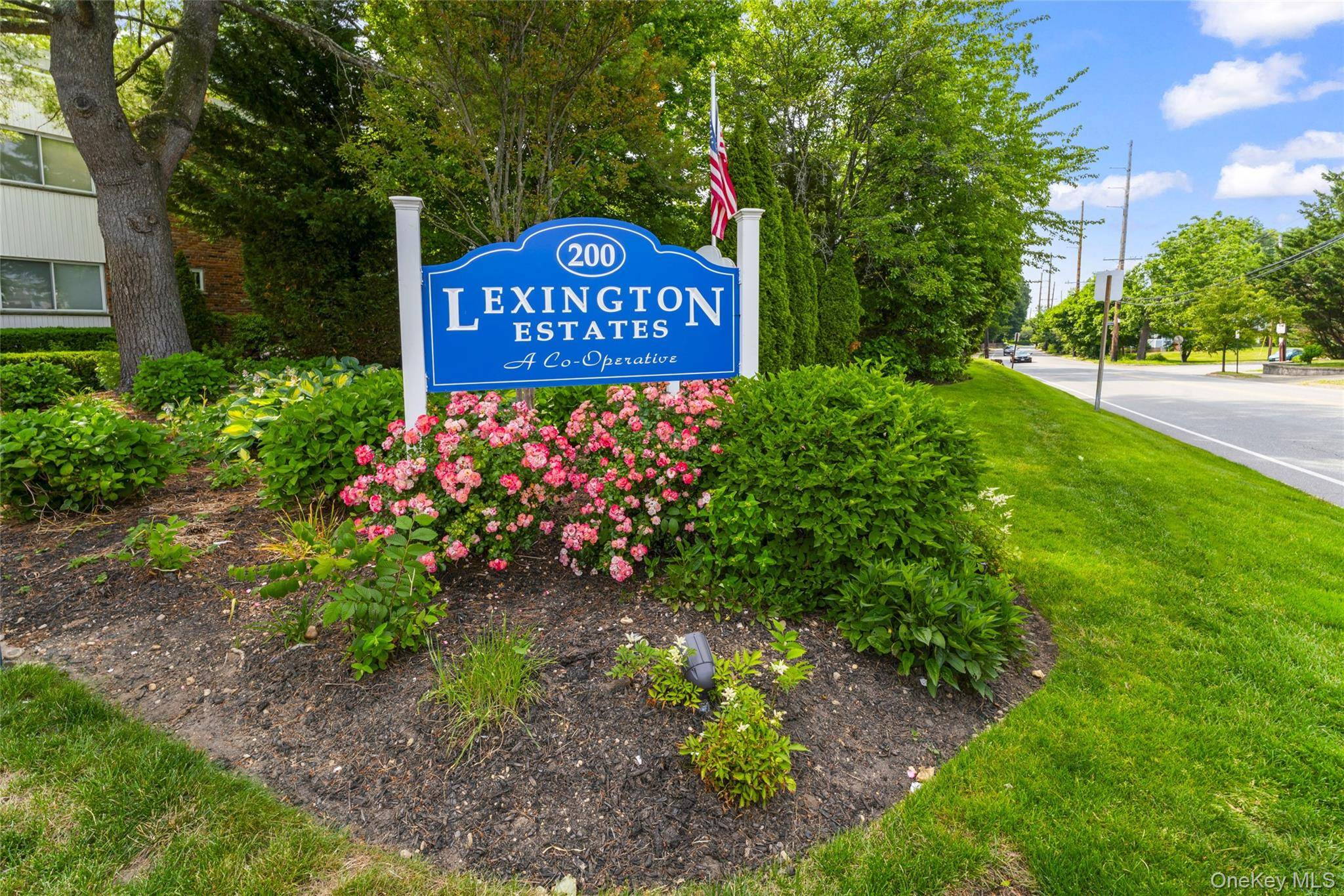 200 Lexington Ave #12E, Oyster Bay, NY 11771