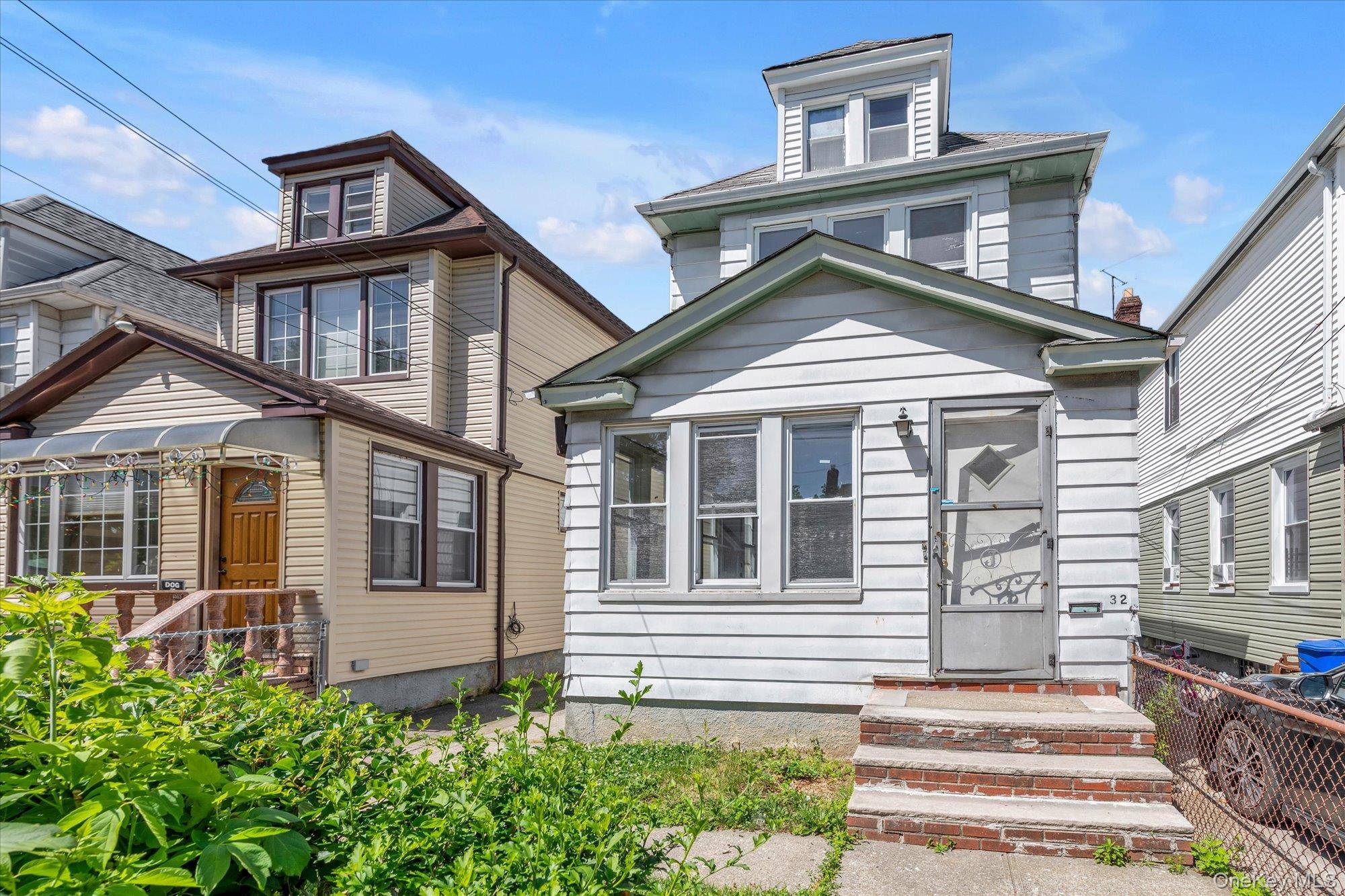 11232 196th ST, Saint Albans, NY 11412