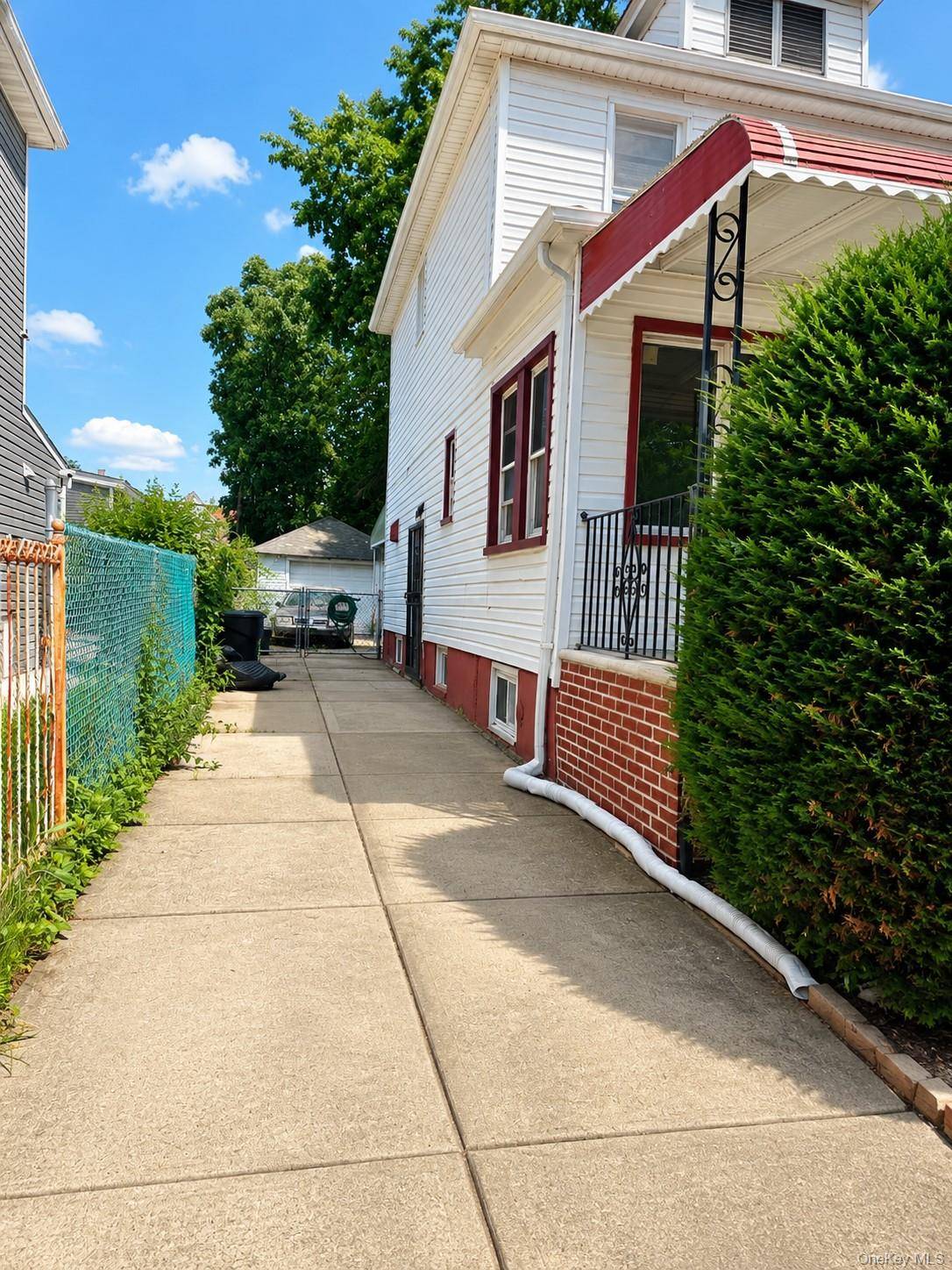 13121 223rd ST, Laurelton, NY 11413