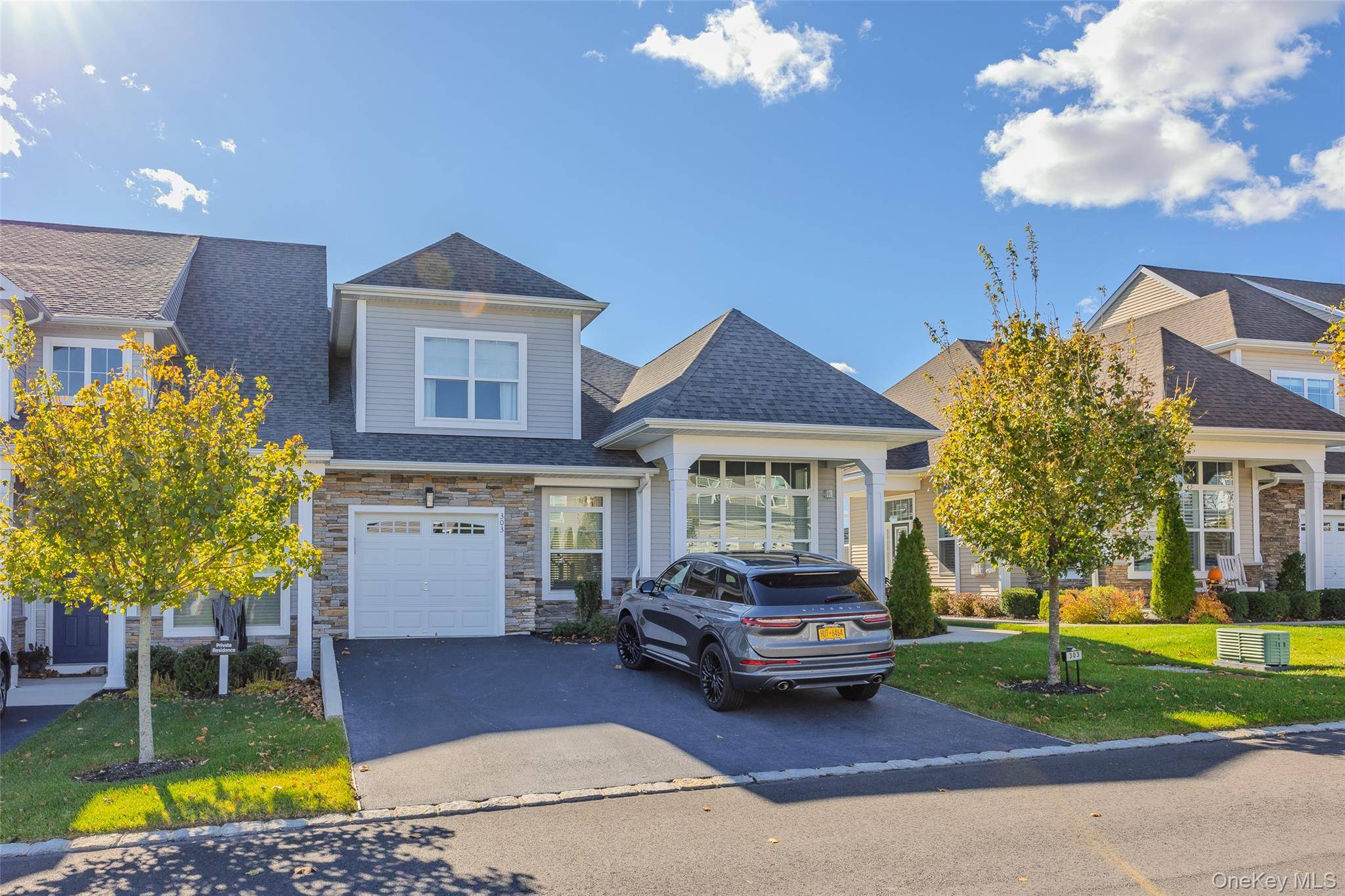 303 Silver Timber DR, Yaphank, NY 11980
