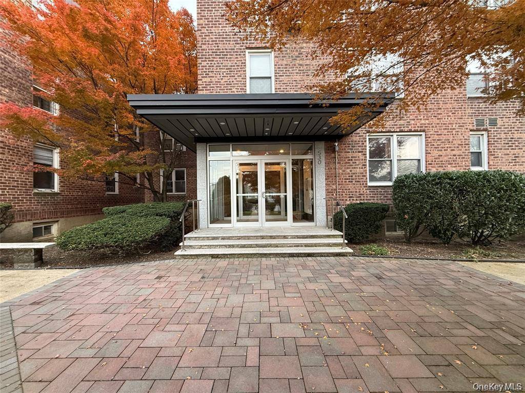 530 Dubois AVE #7C, Valley Stream, NY 11581
