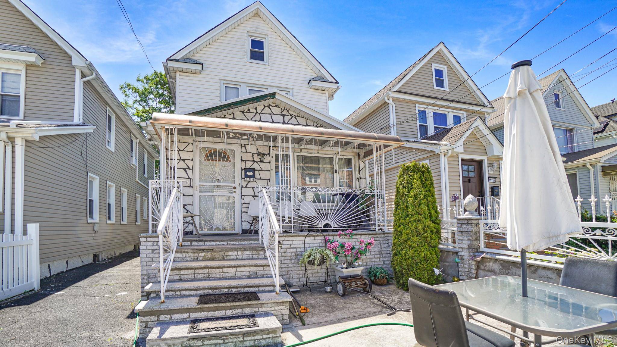 11736 196th ST, Saint Albans, NY 11412