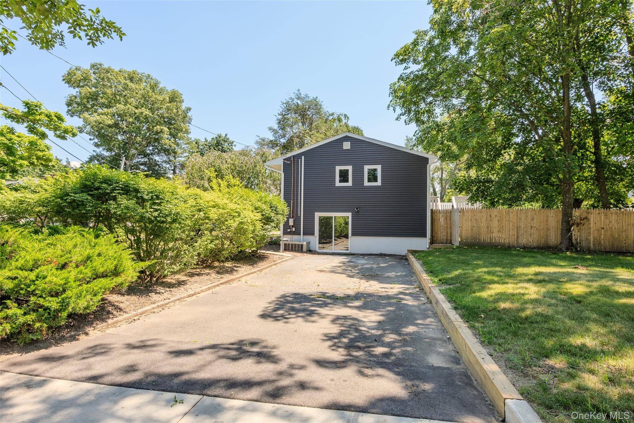 34 John ST, Shoreham, NY 11786