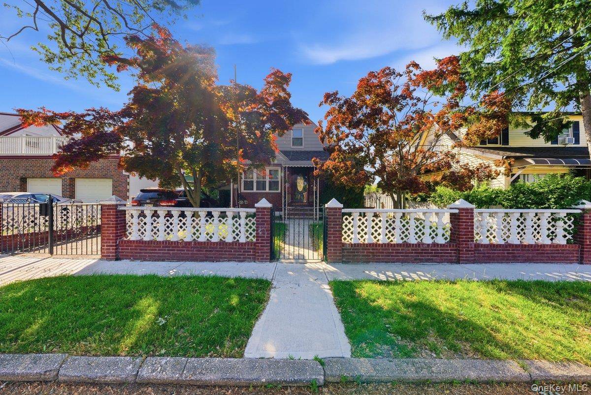 13170 221st ST, Laurelton, NY 11413