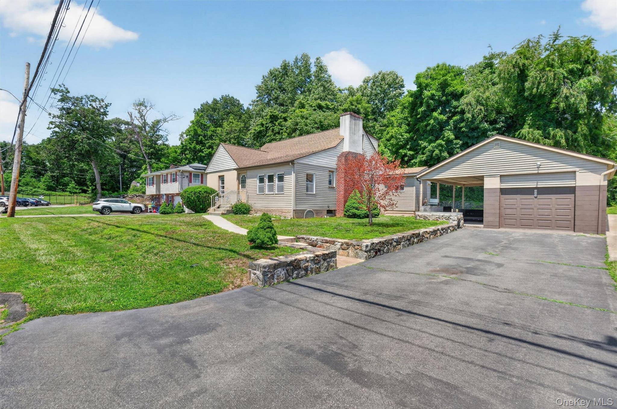 221 1st ST, Buchanan, NY 10511