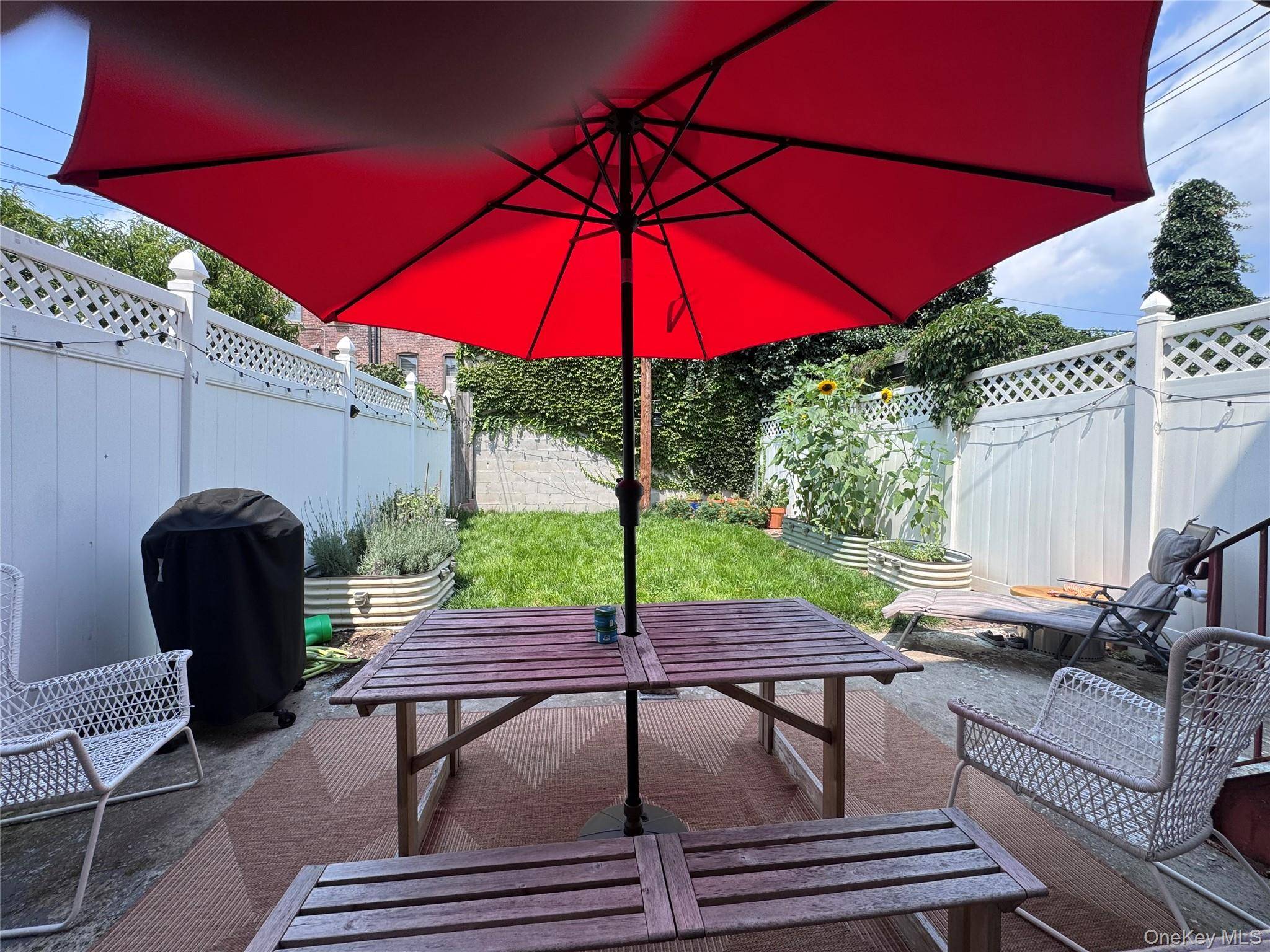 6439 74th AVE, Ridgewood, NY 11385