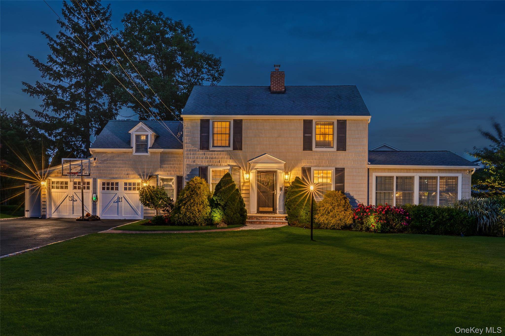 152 Bay DR, Massapequa, NY 11758
