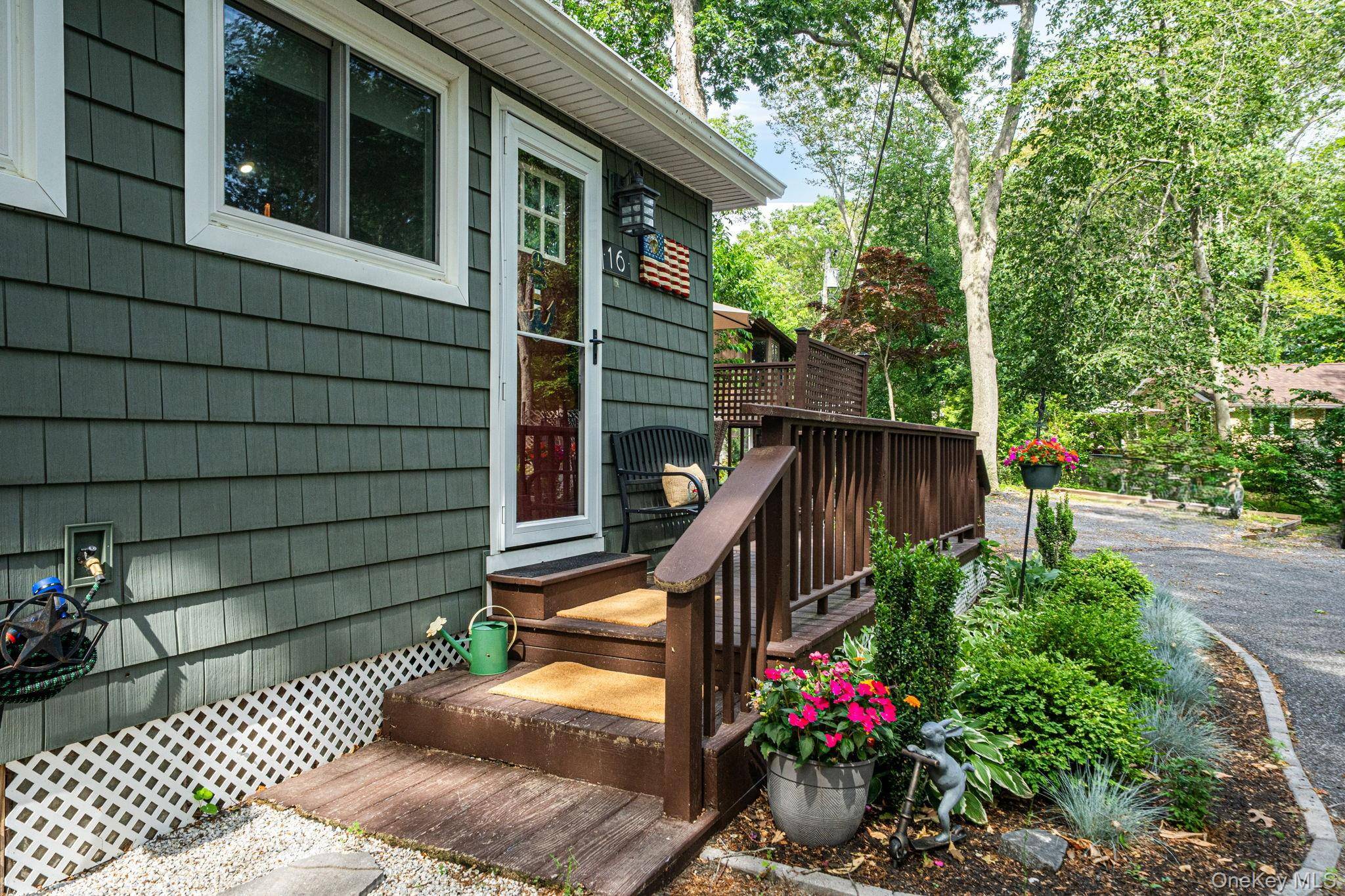 356 Oakleigh AVE #16, Baiting Hollow, NY 11933