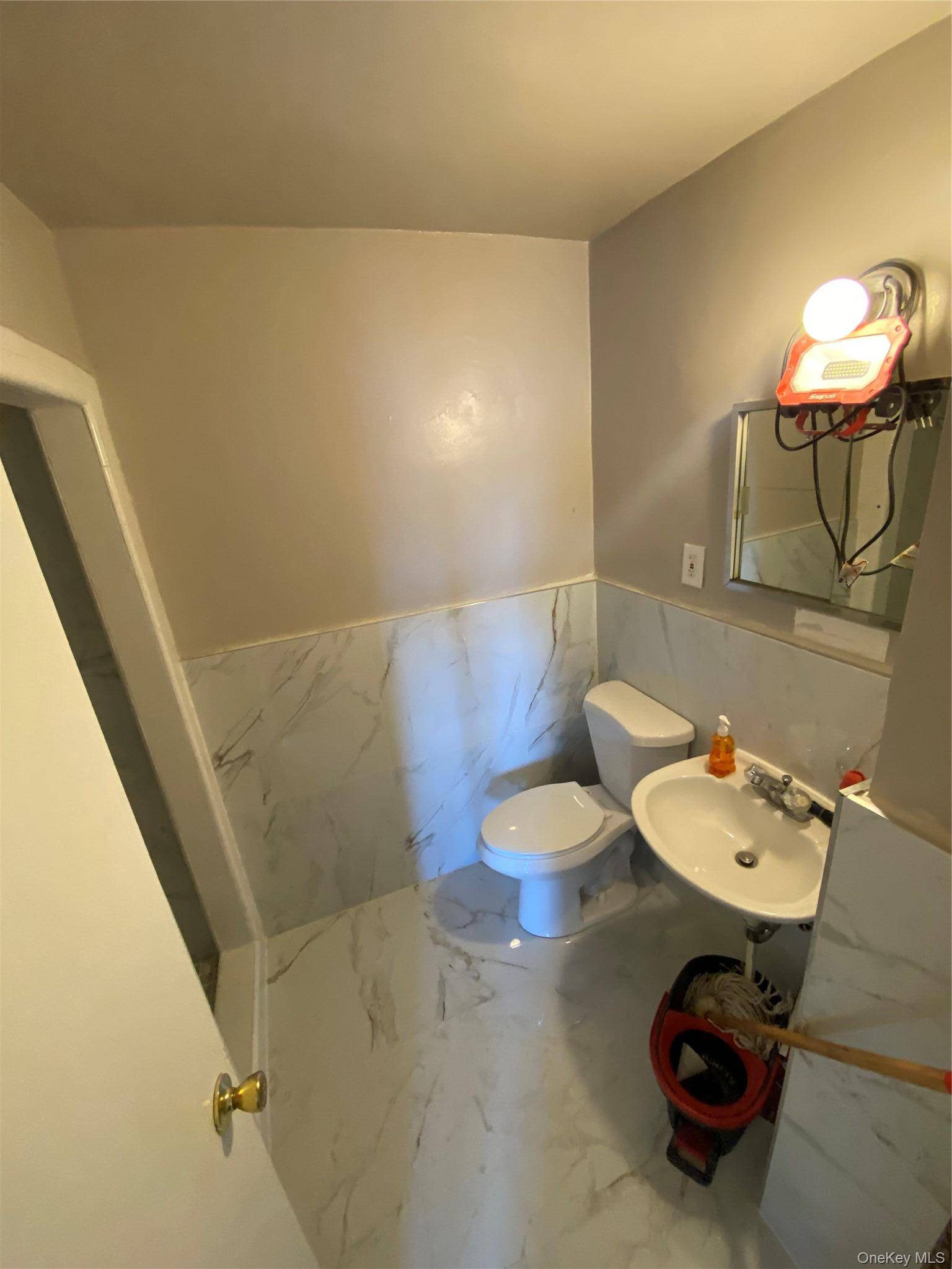 222 N Broadway #6B, Yonkers, NY 10701