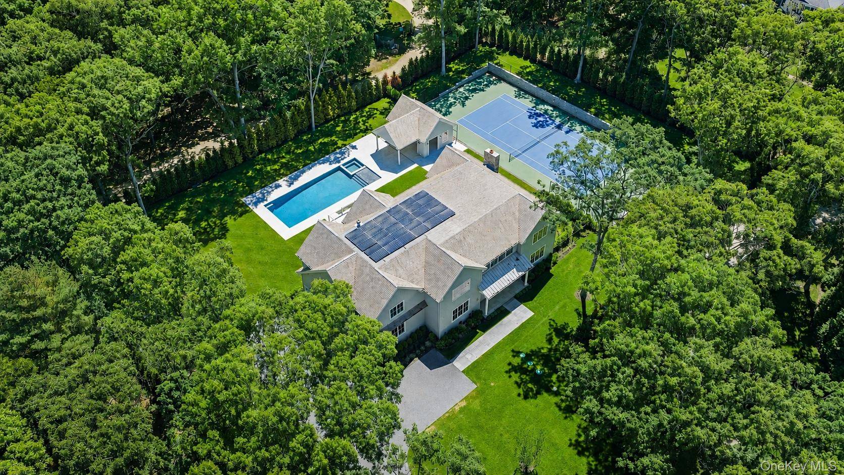 225 Norris LN, Bridgehampton, NY 11932