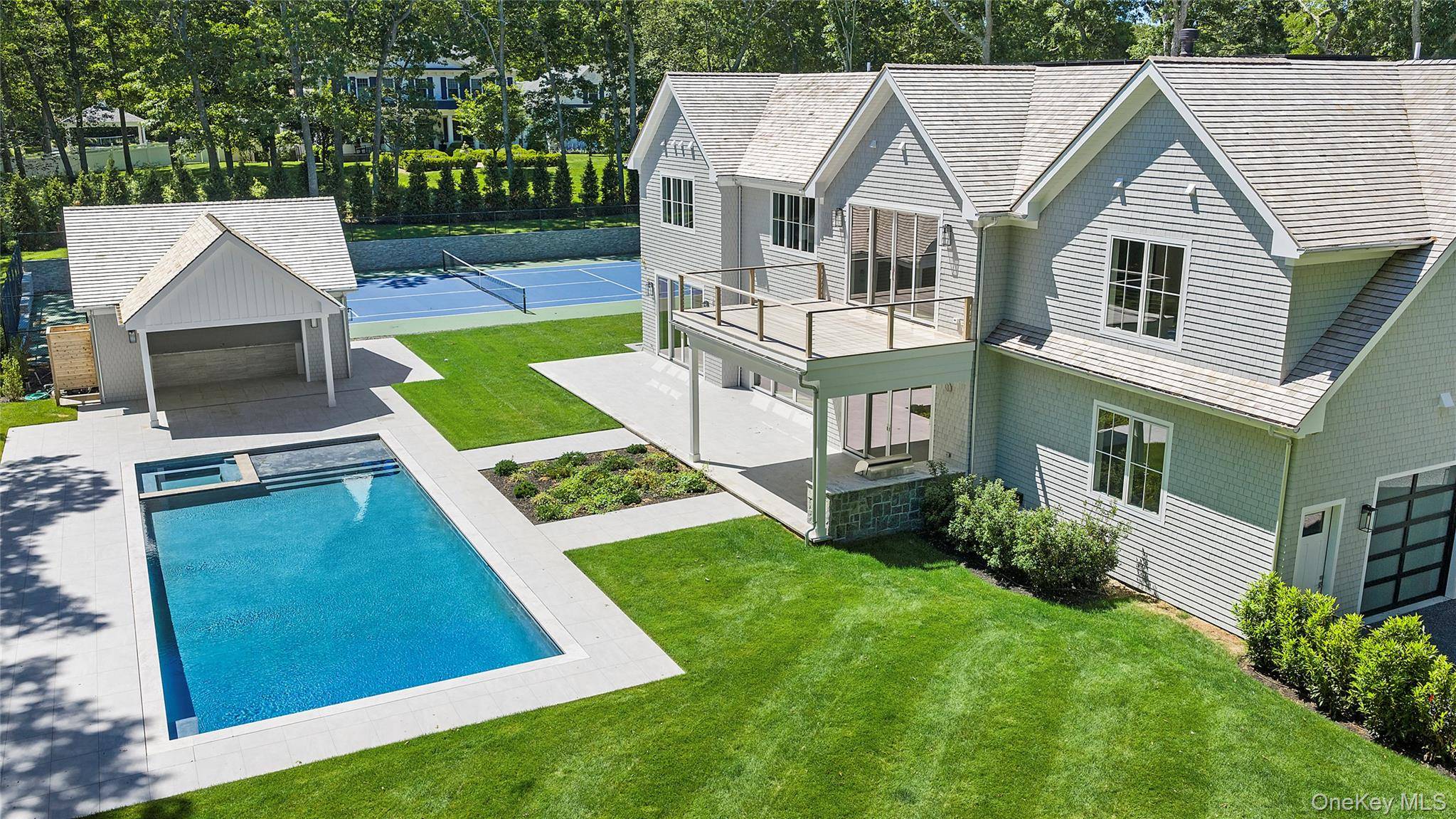 225 Norris LN, Bridgehampton, NY 11932