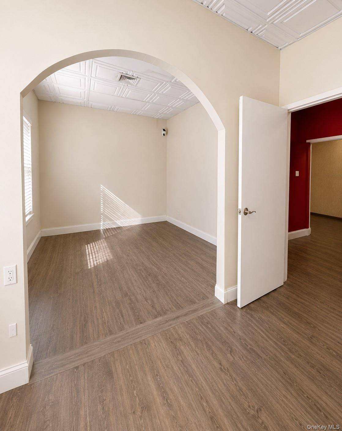2042 Central Park Ave #Ste 4, Yonkers, NY 10710