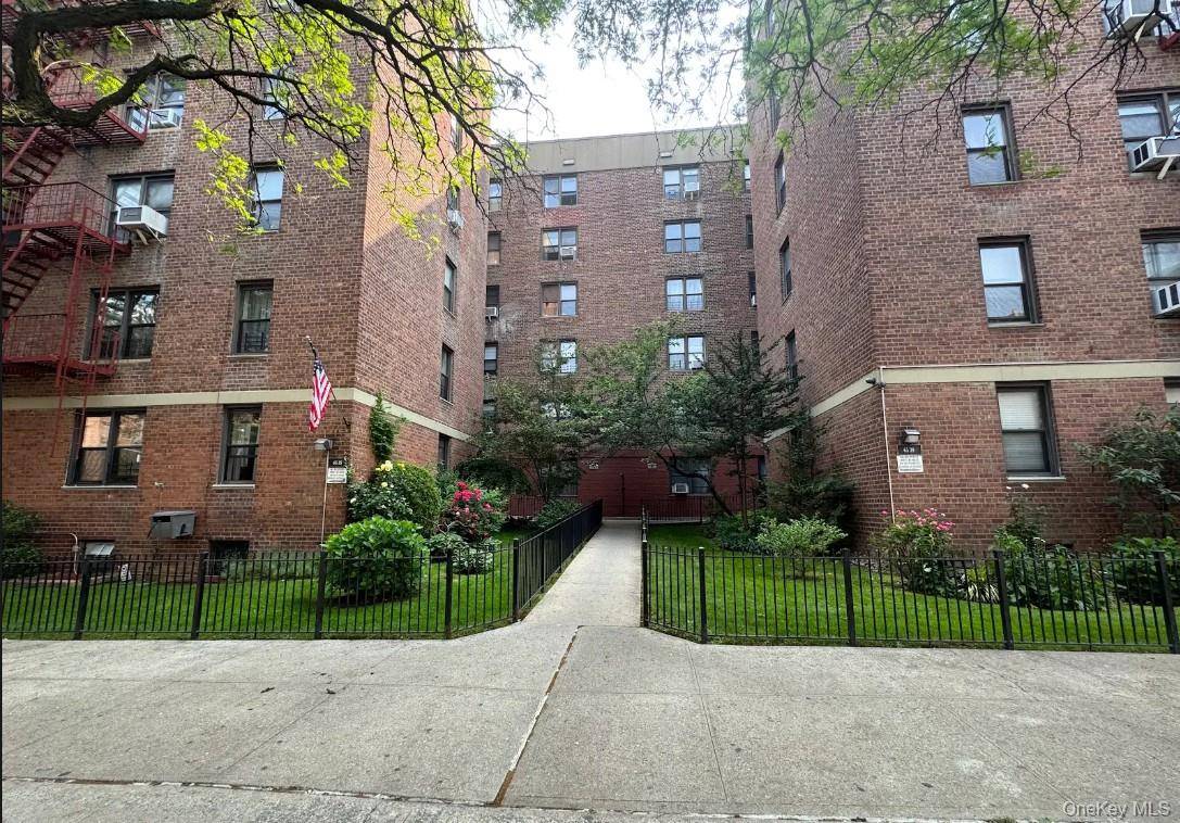 65-39 108th ST #E6, Forest Hills, NY 11375