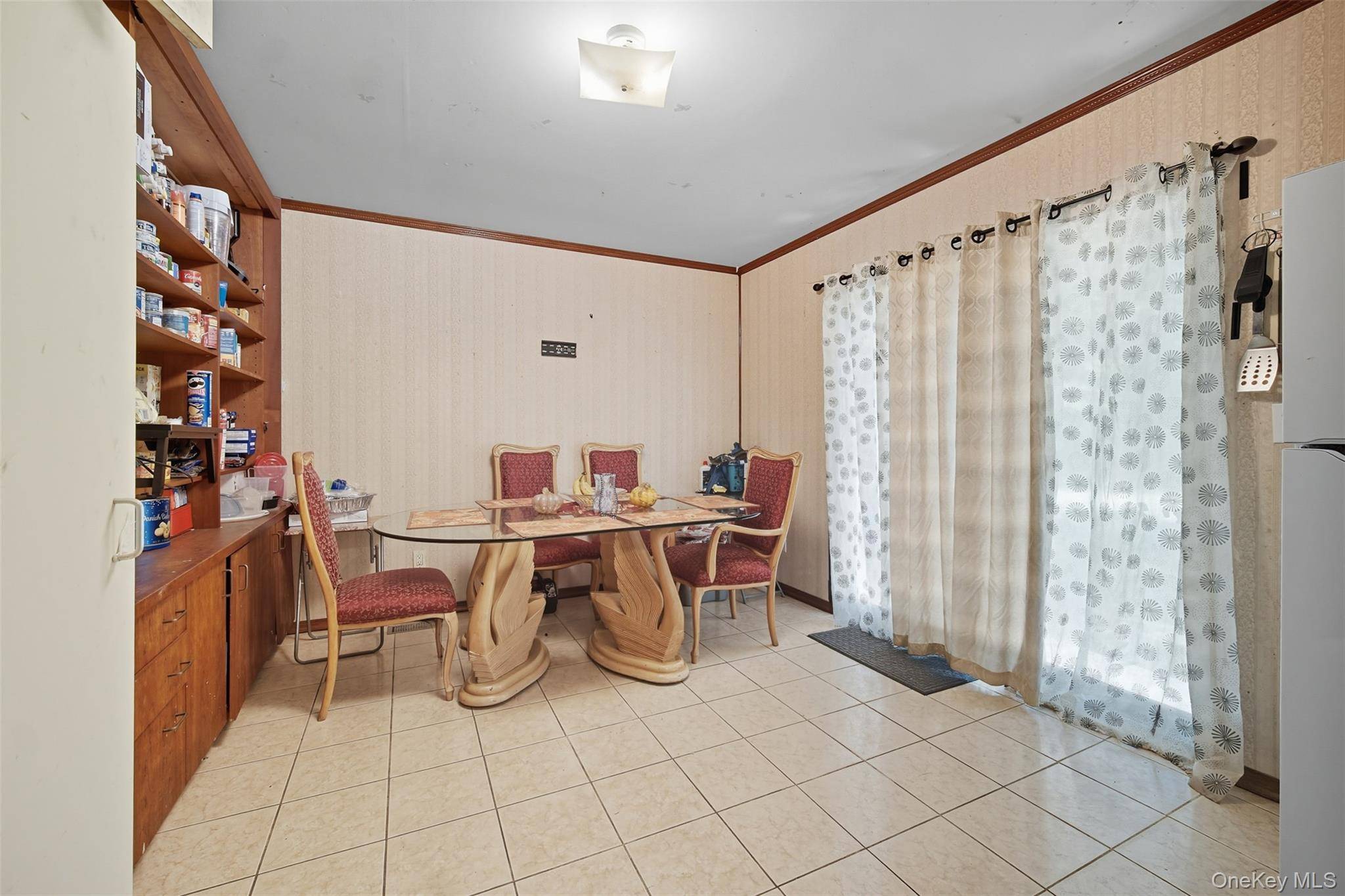 30 Fords LN, Southampton, NY 11968
