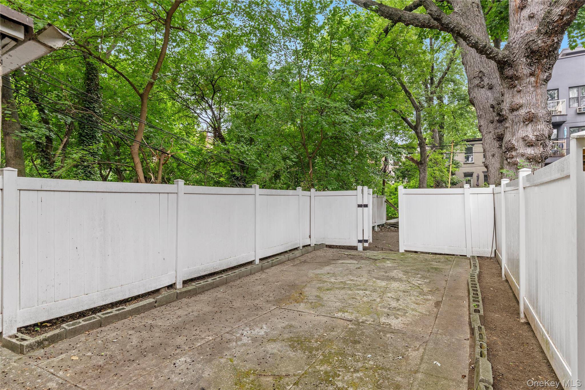 695 Park PL, Brooklyn, NY 11216