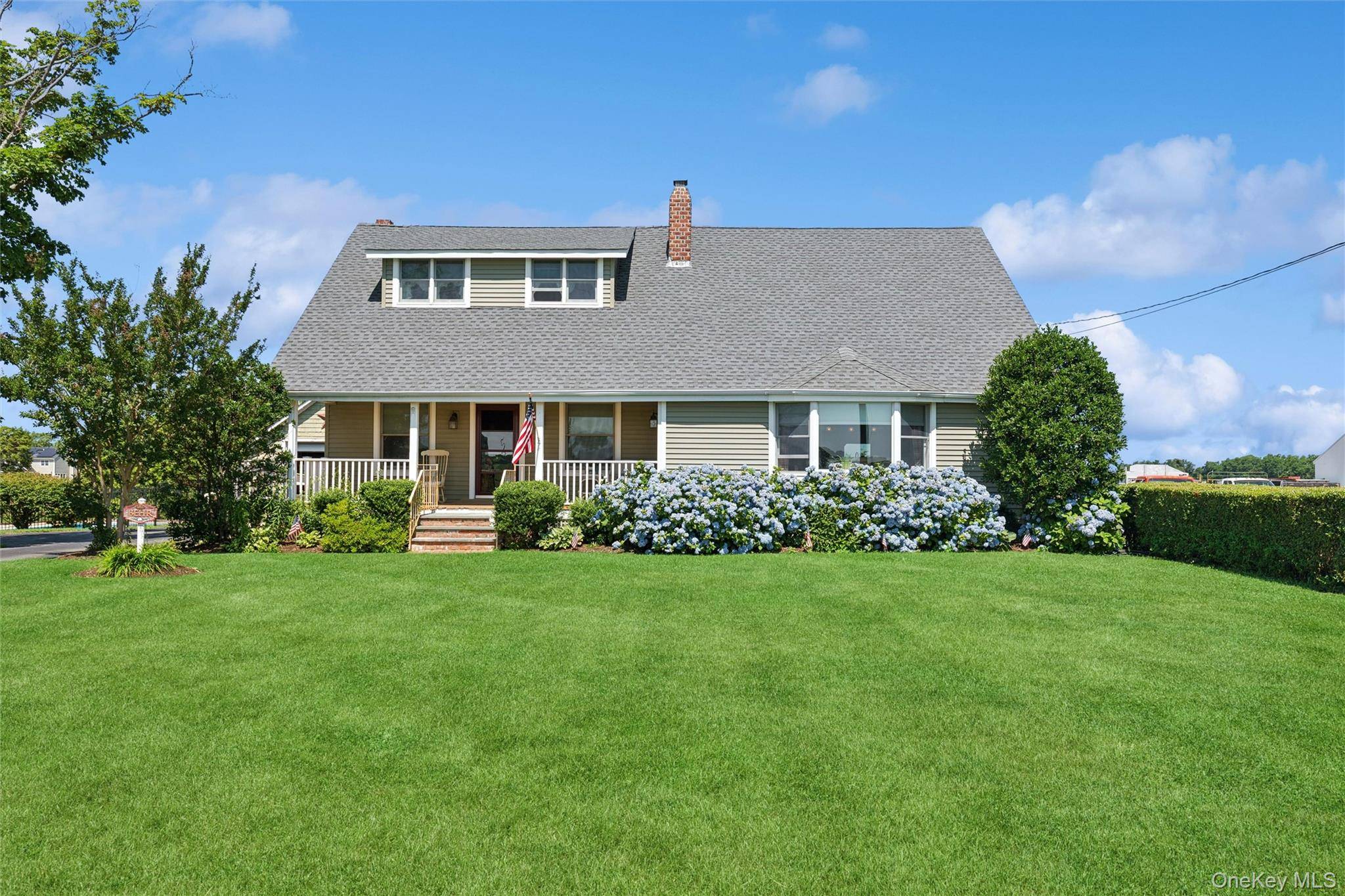10415 Oregon RD, Cutchogue, NY 11935