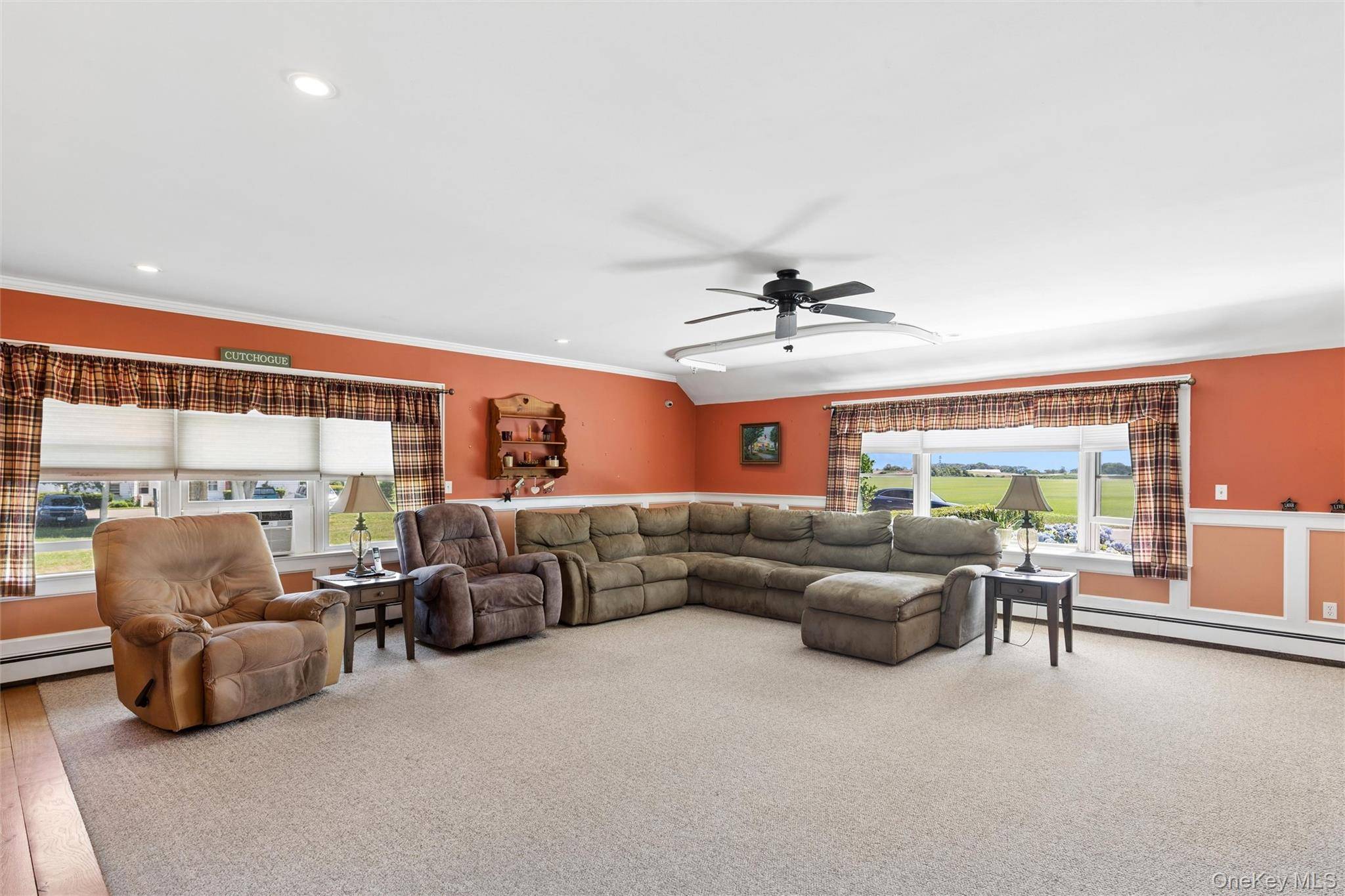 10415 Oregon RD, Cutchogue, NY 11935