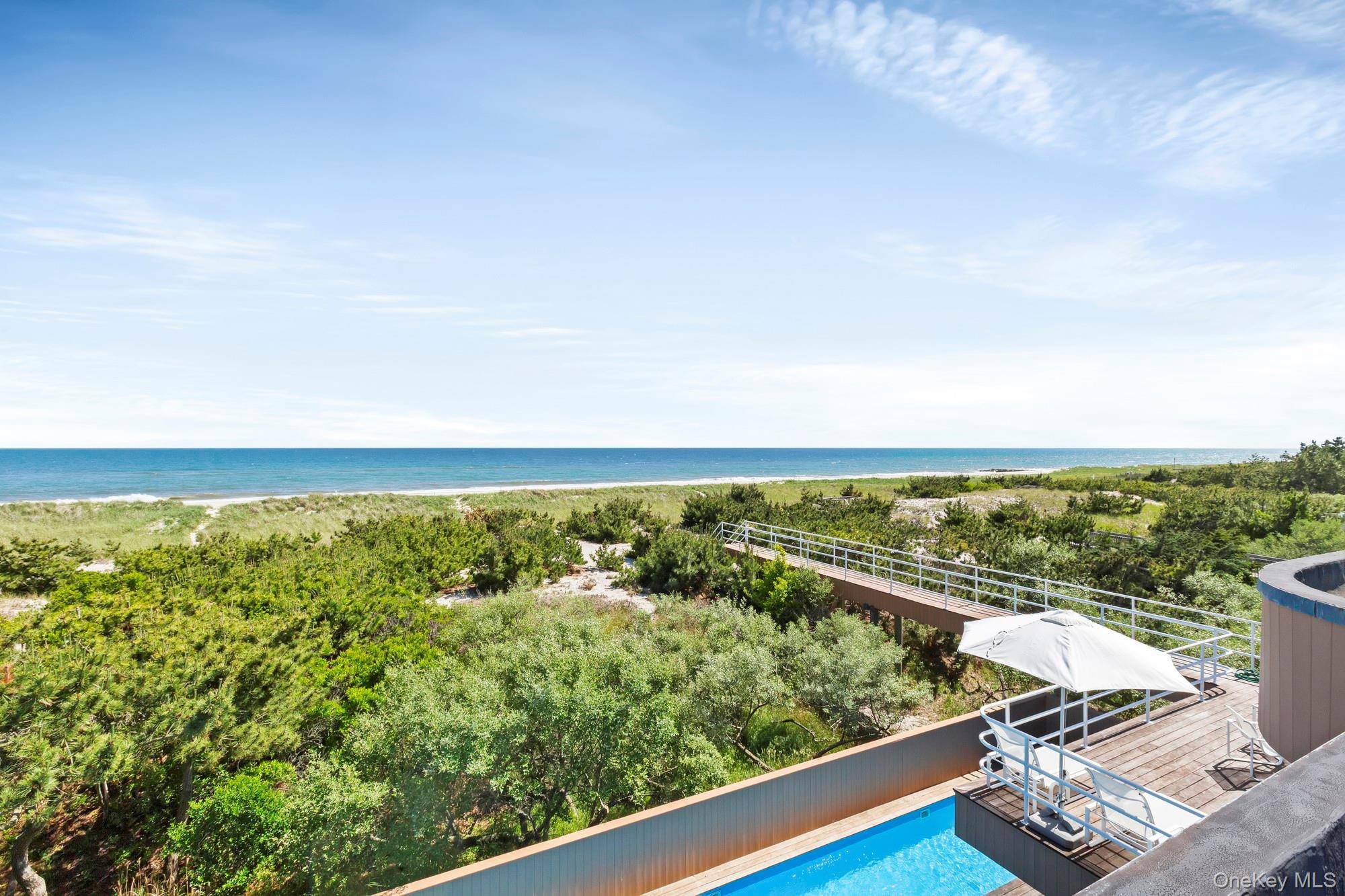 559 Dune RD, Westhampton, NY 11978