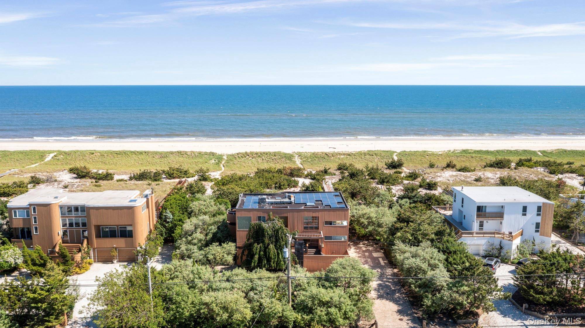 559 Dune RD, Westhampton, NY 11978