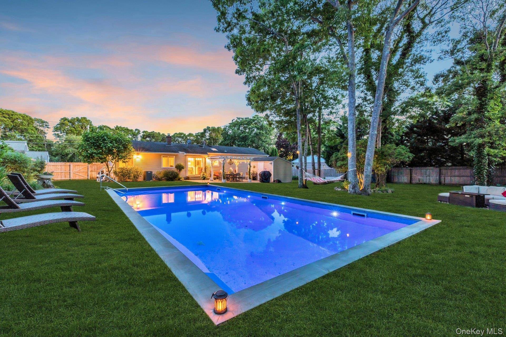 116 W Tiana RD, Hampton Bays, NY 11946