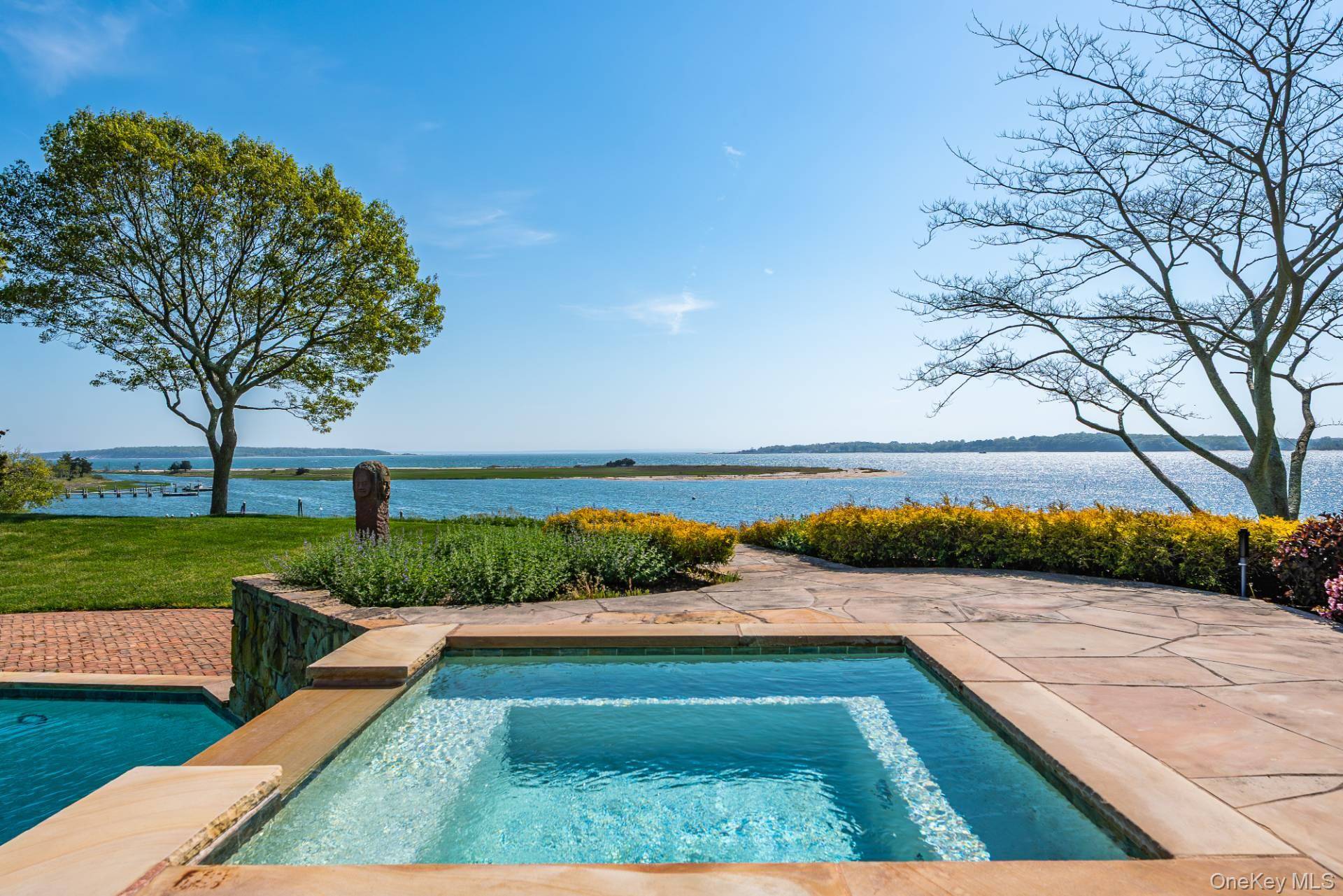 1350 W Cove RD, Cutchogue, NY 11935