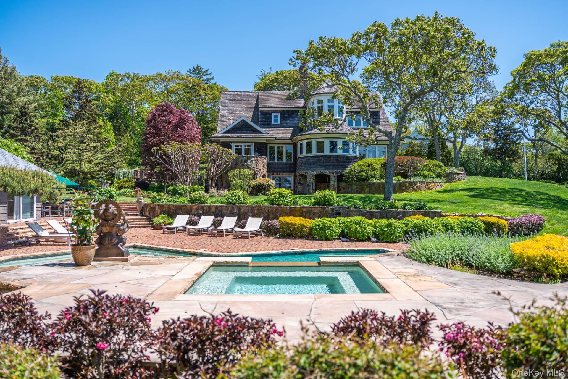 1350 W Cove RD, Cutchogue, NY 11935