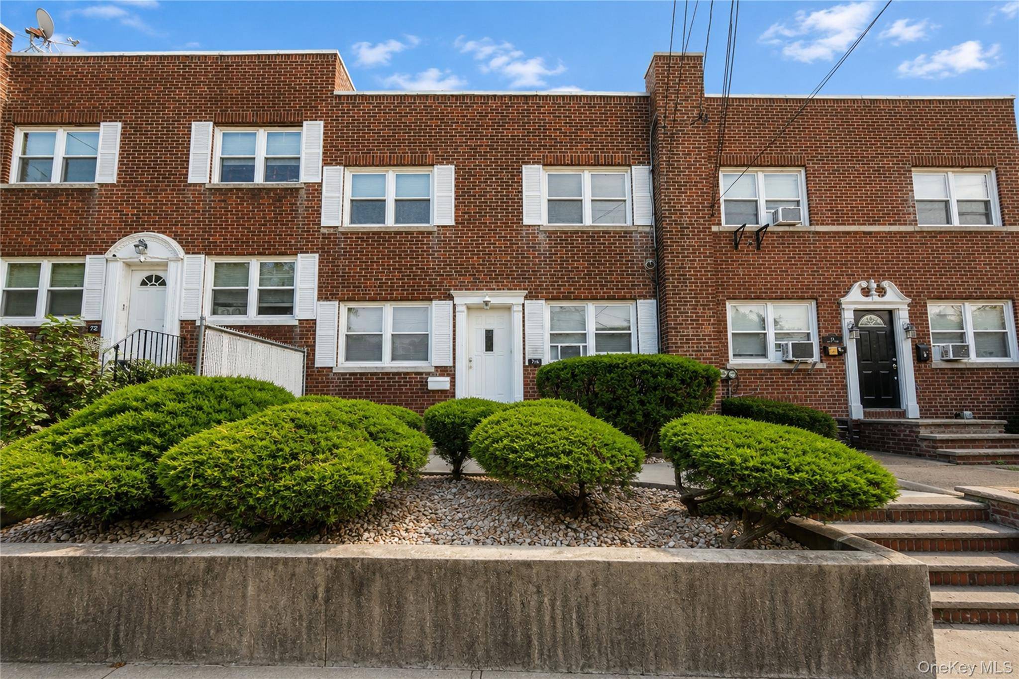 76 Dongan AVE, Staten Island, NY 10314