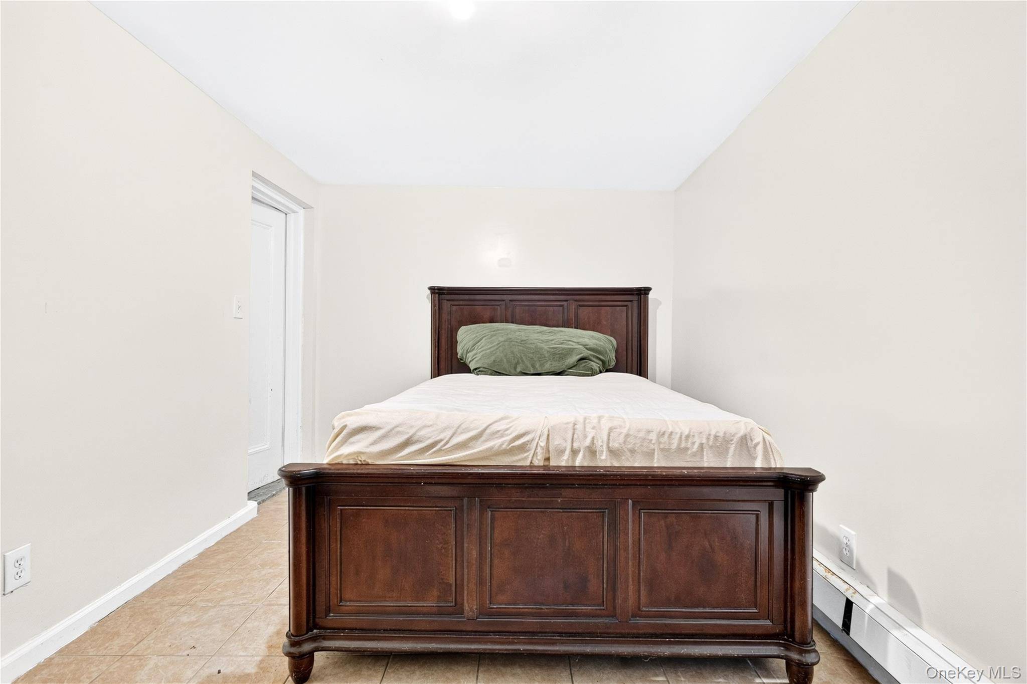 3885 Paulding AVE, Bronx, NY 10469