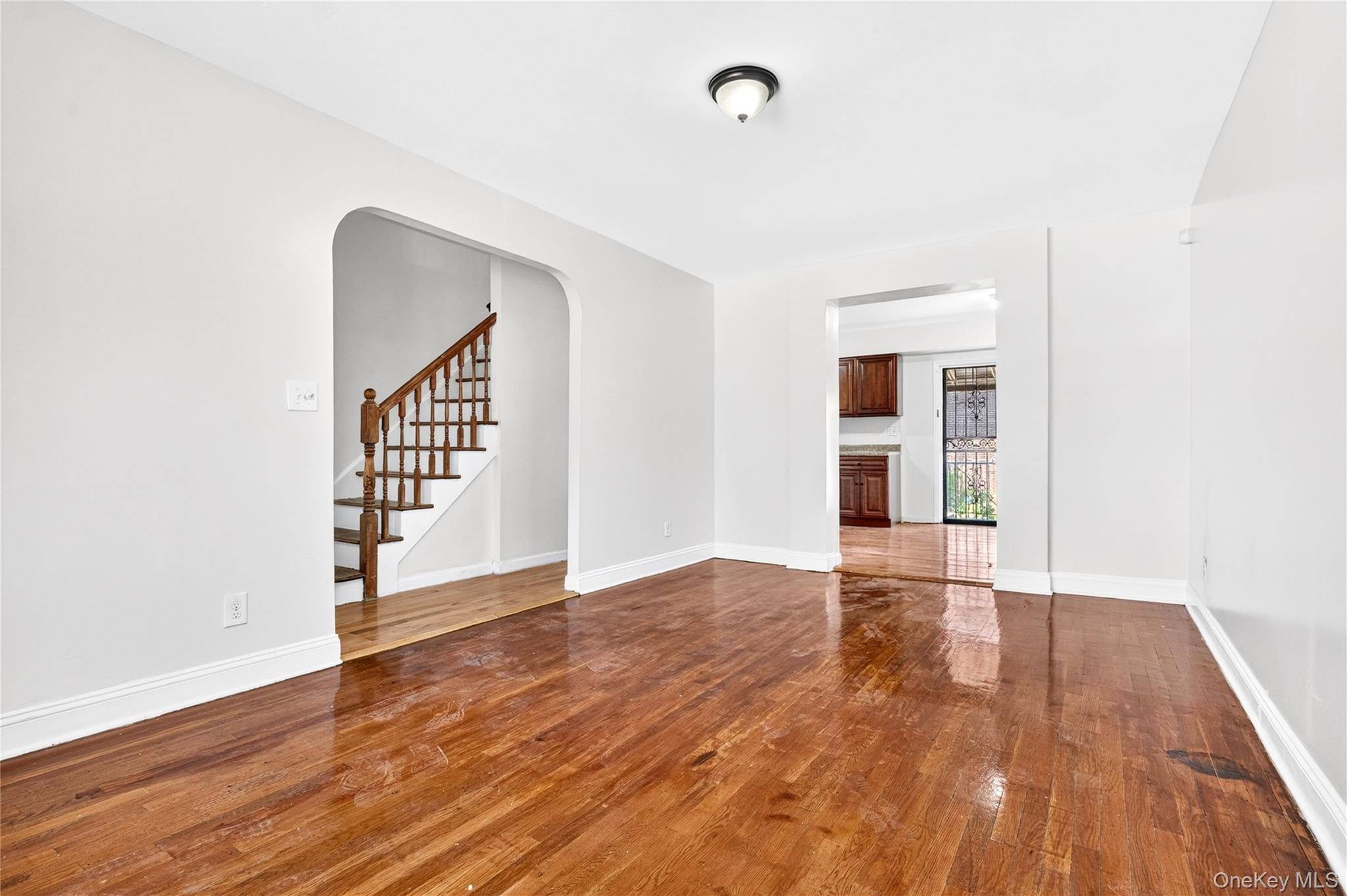 3885 Paulding AVE, Bronx, NY 10469