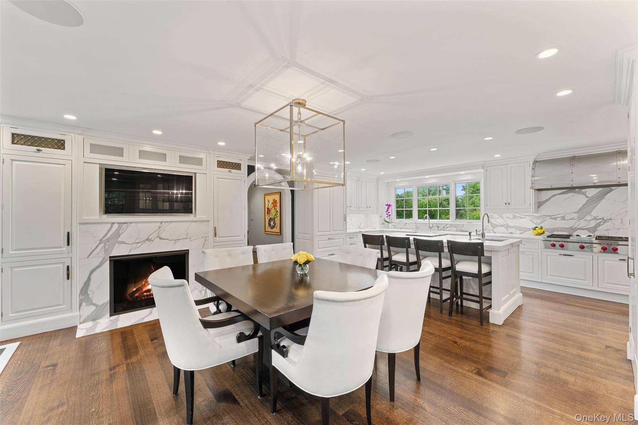 21 Dolma RD, Scarsdale, NY 10583