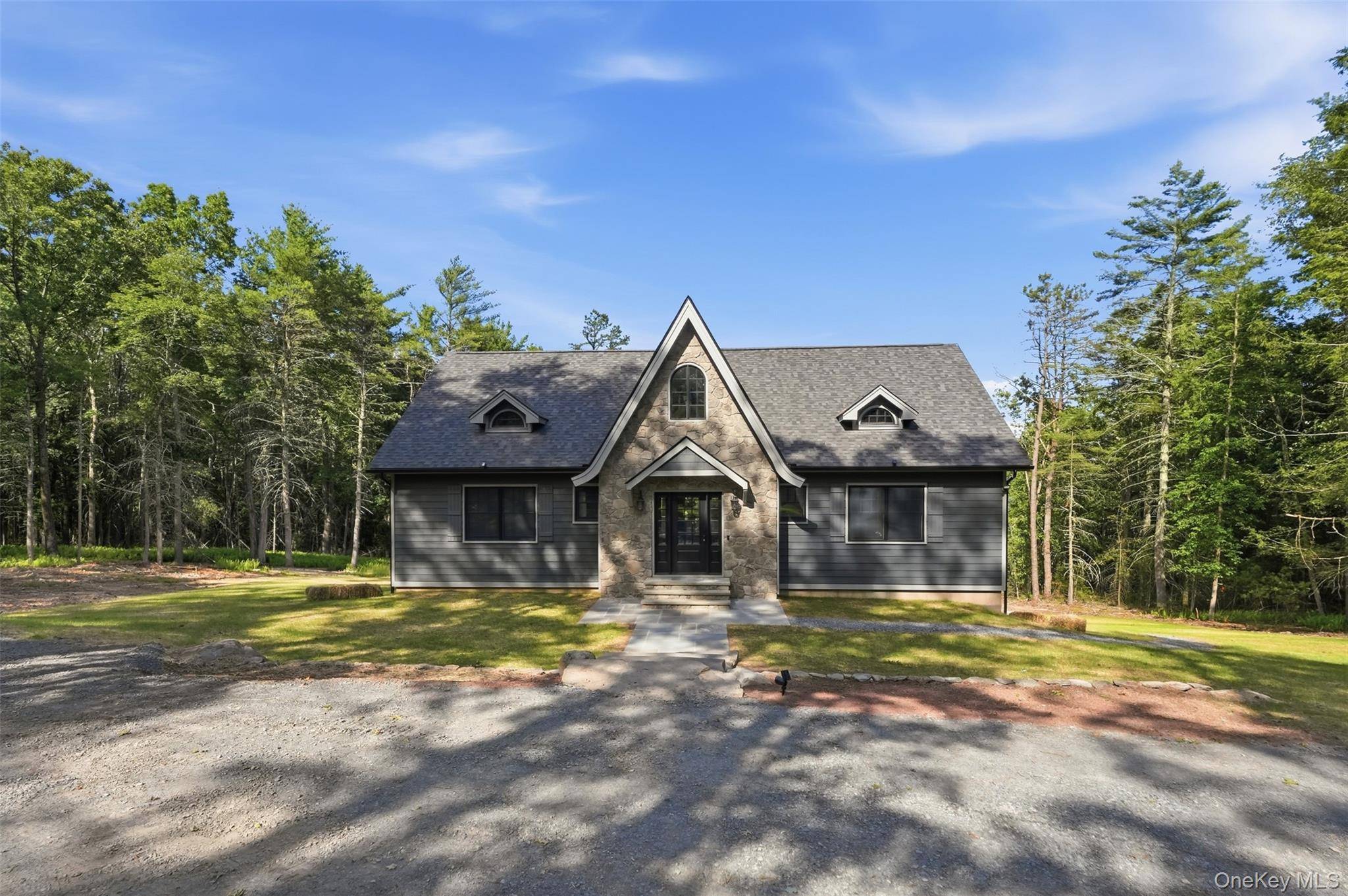 300 Van Tuyl RD, Barryville, NY 12719