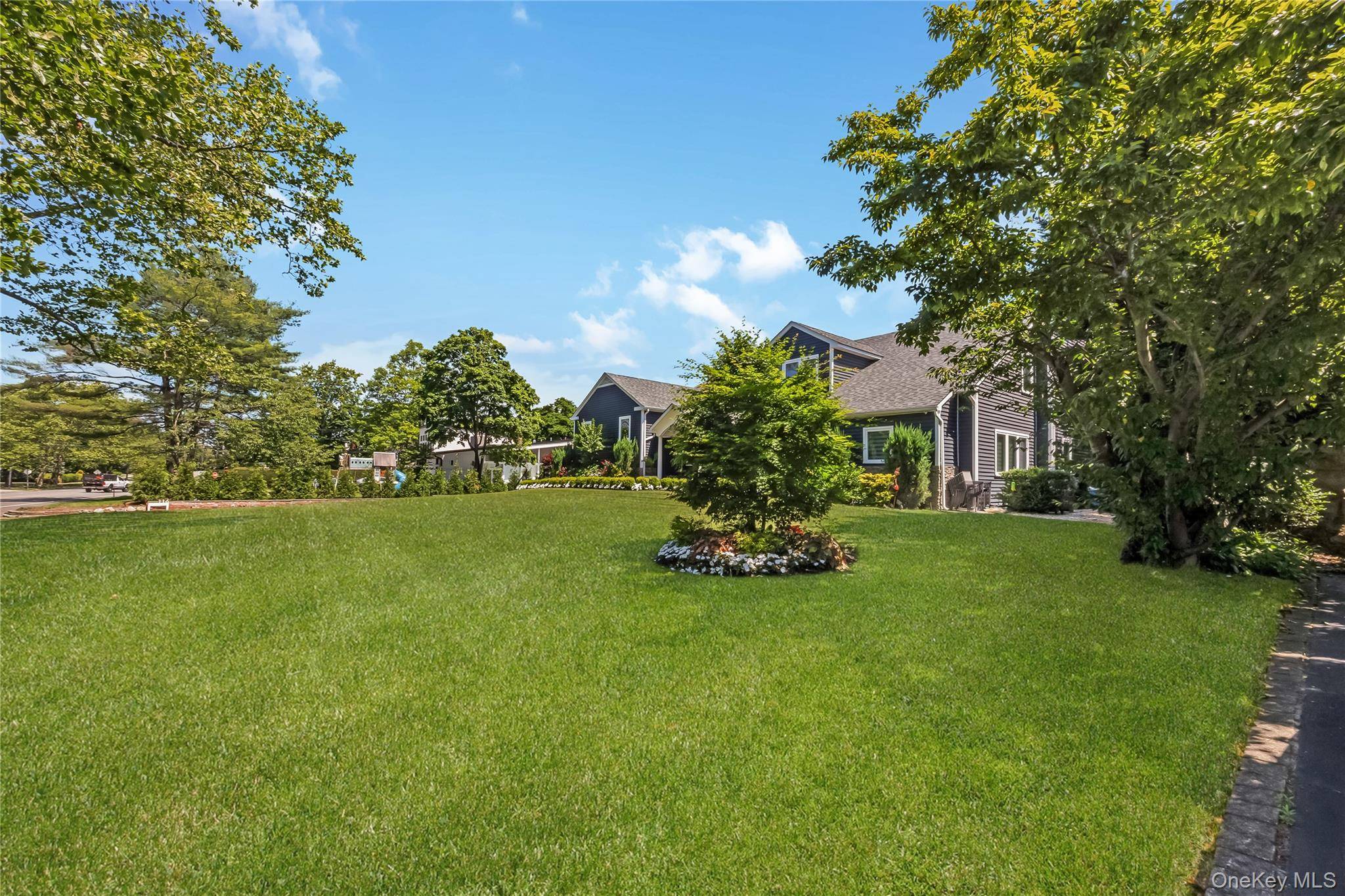 122 Woodmere BLVD, Woodsburgh, NY 11598