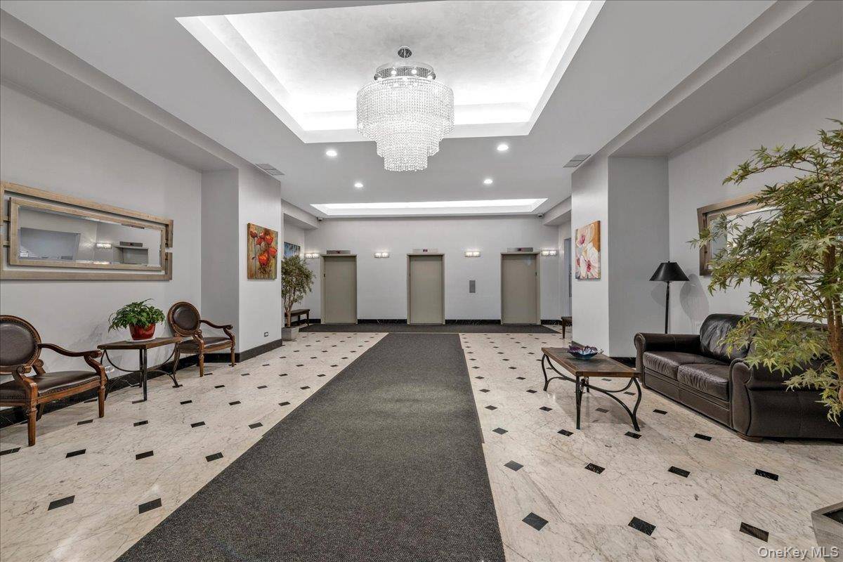 125-10 Queens BLVD #901, Kew Gardens, NY 11415