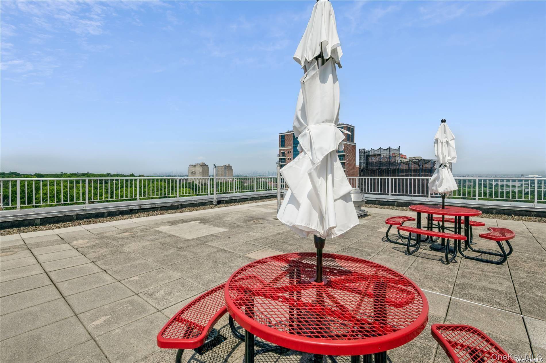 125-10 Queens BLVD #901, Kew Gardens, NY 11415