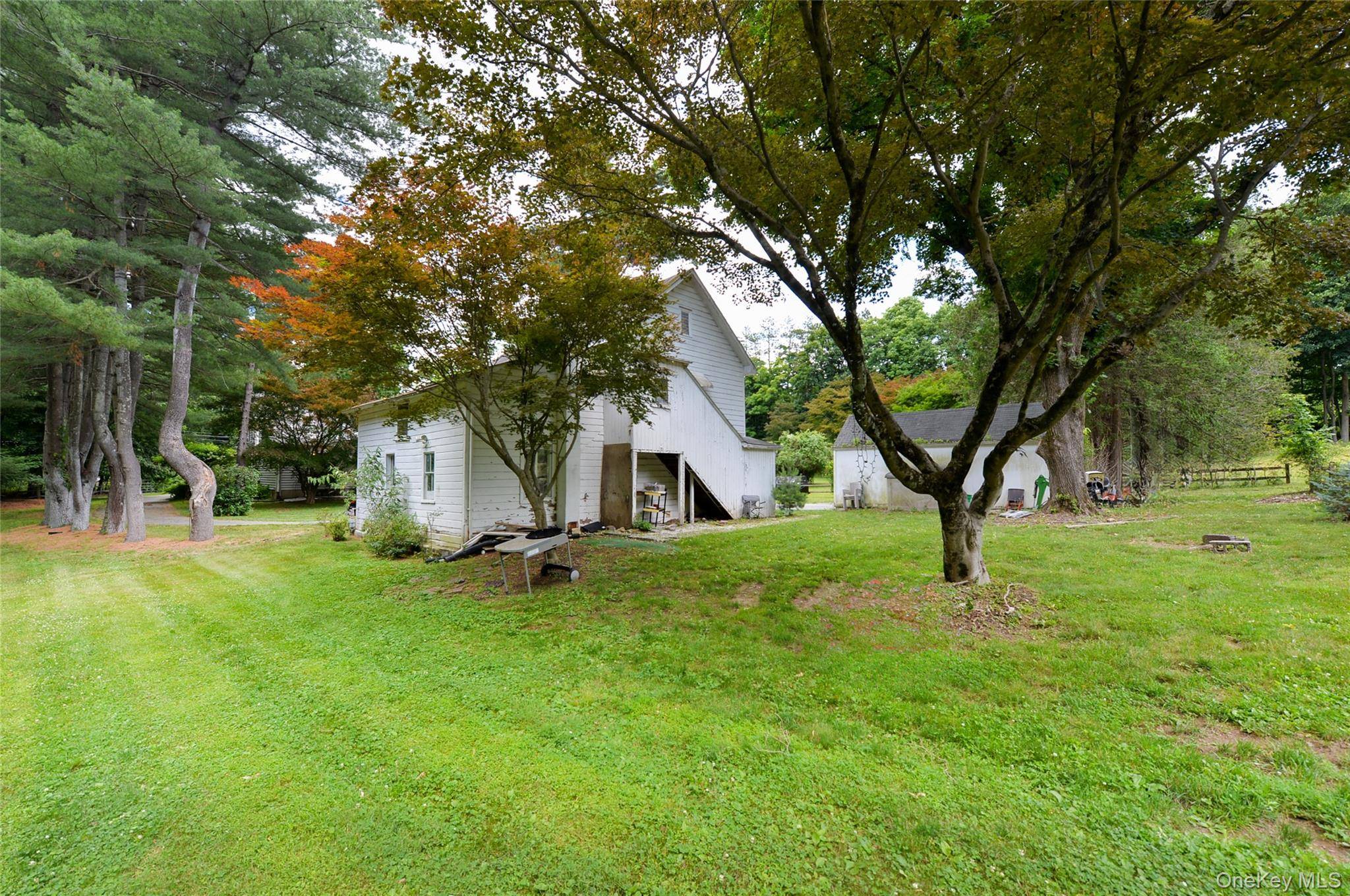 28 Montebello RD, Montebello, NY 10901