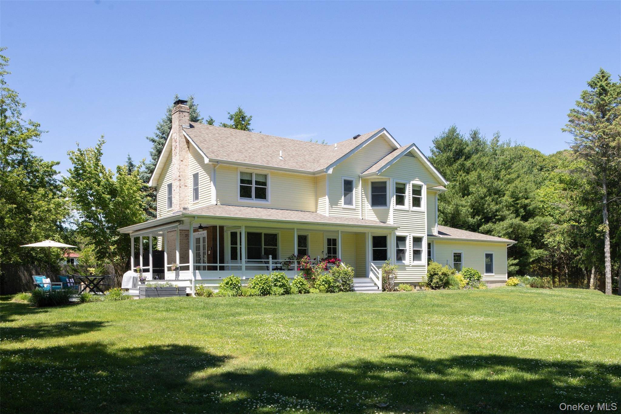 2700 Harbor LN, Cutchogue, NY 11935