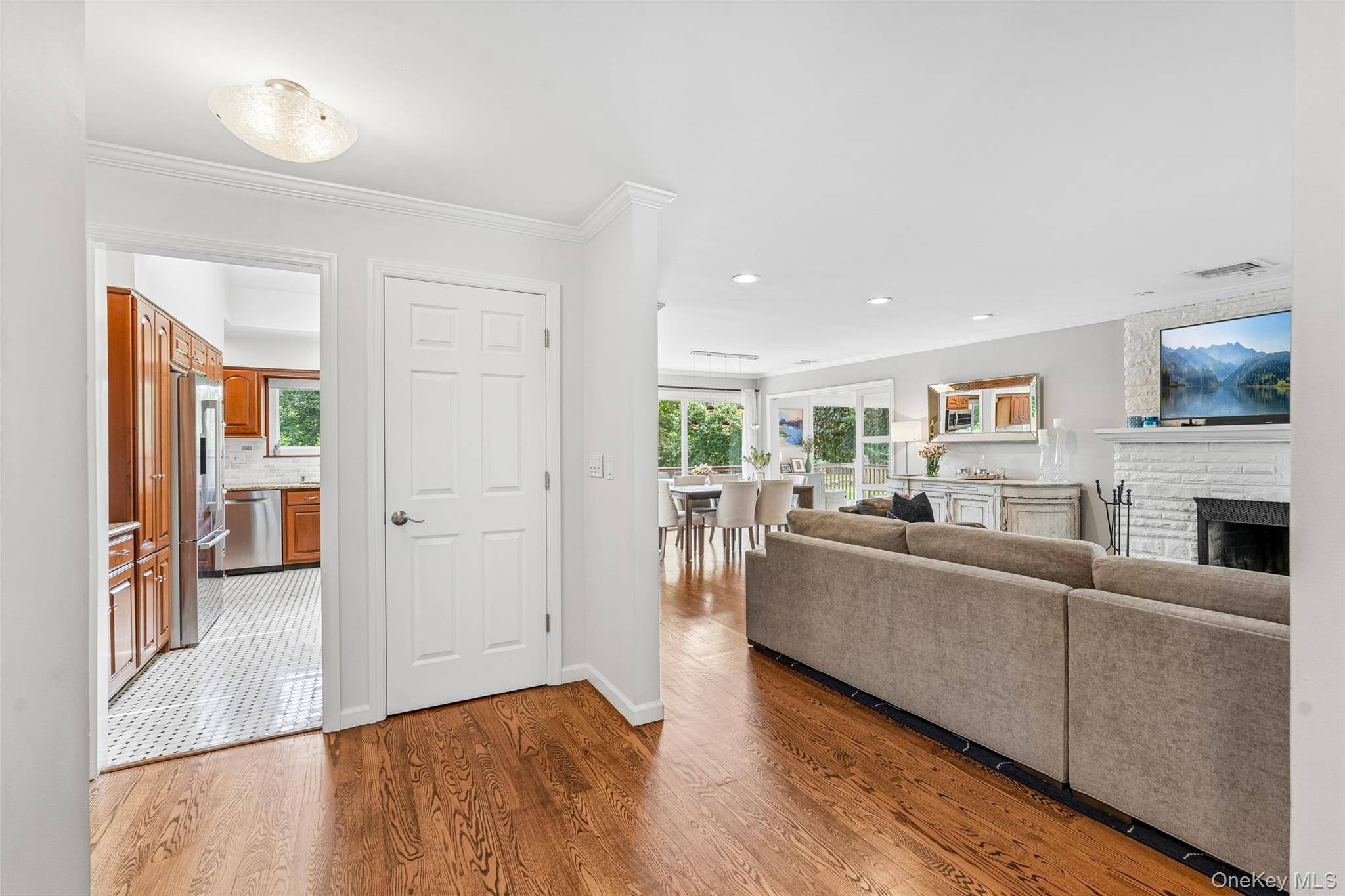 335 Strawtown RD, New City, NY 10956