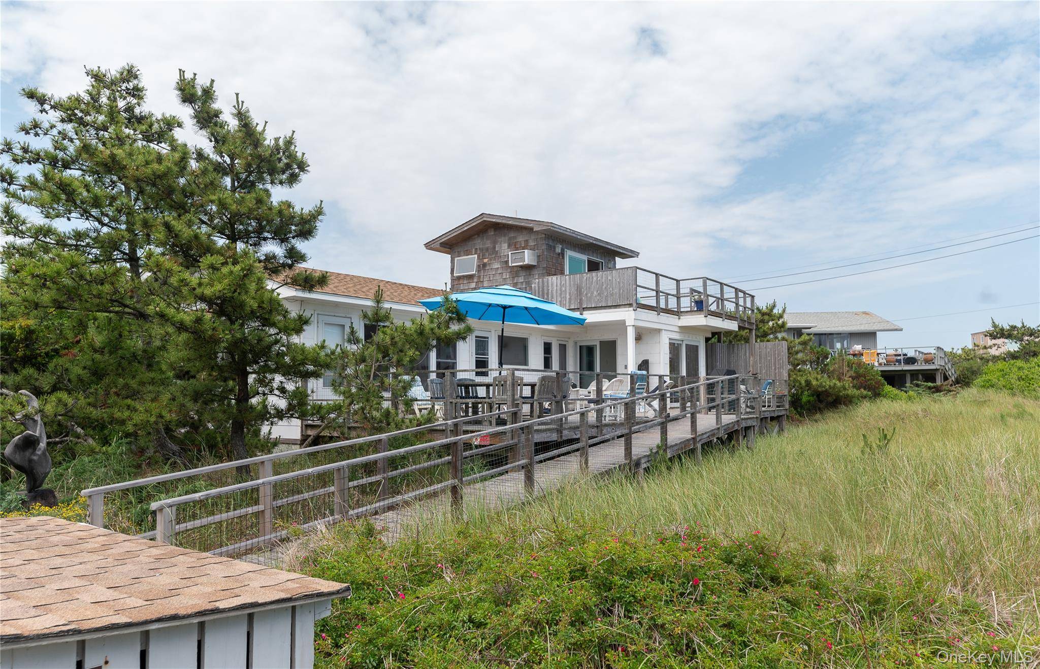 58 Gale AVE, Seaview, NY 11770