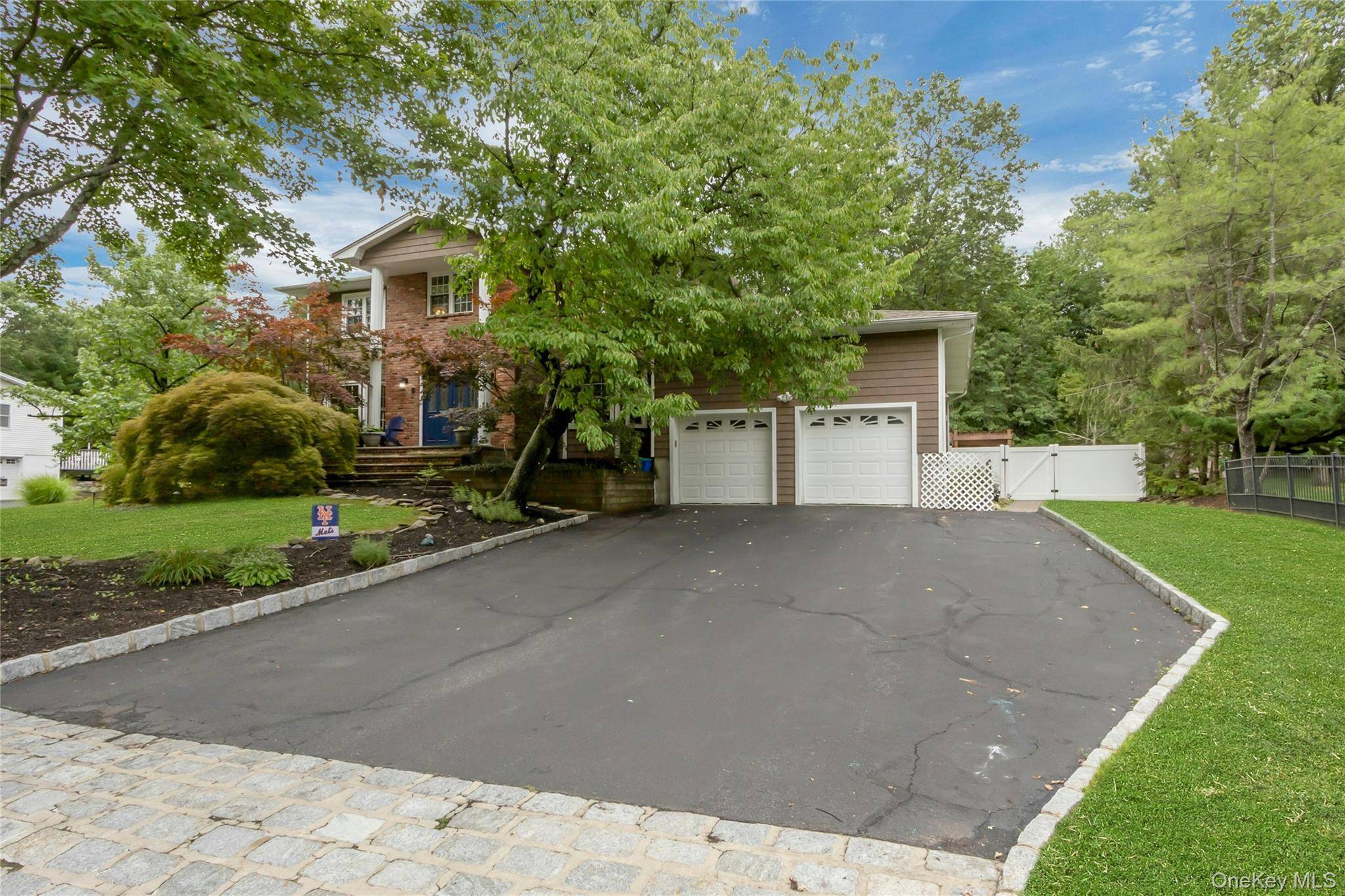 7 S Cranford RD, Bardonia, NY 10954