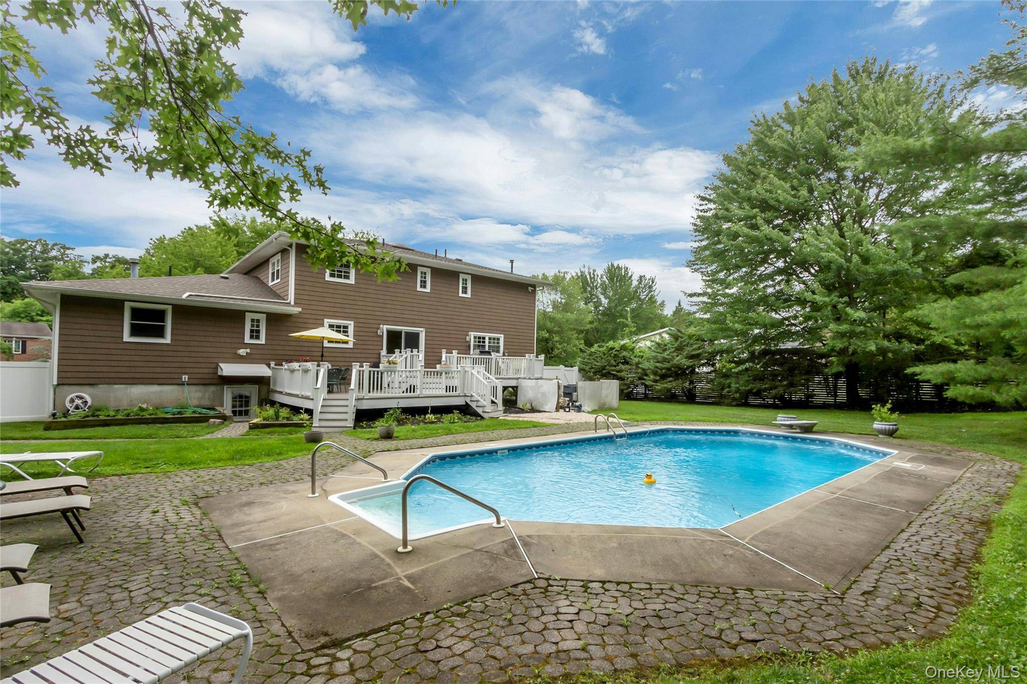 7 S Cranford RD, Bardonia, NY 10954