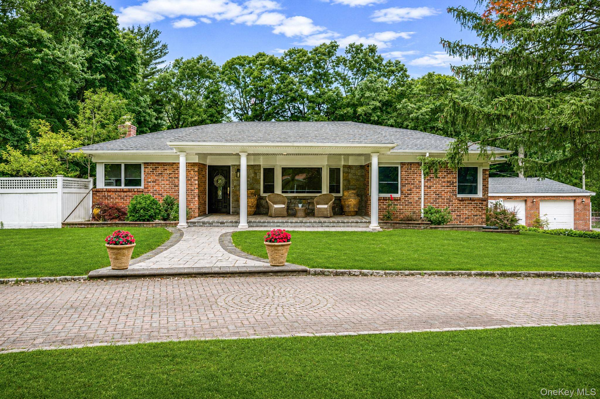 199 Dix Hills RD, Dix Hills, NY 11746