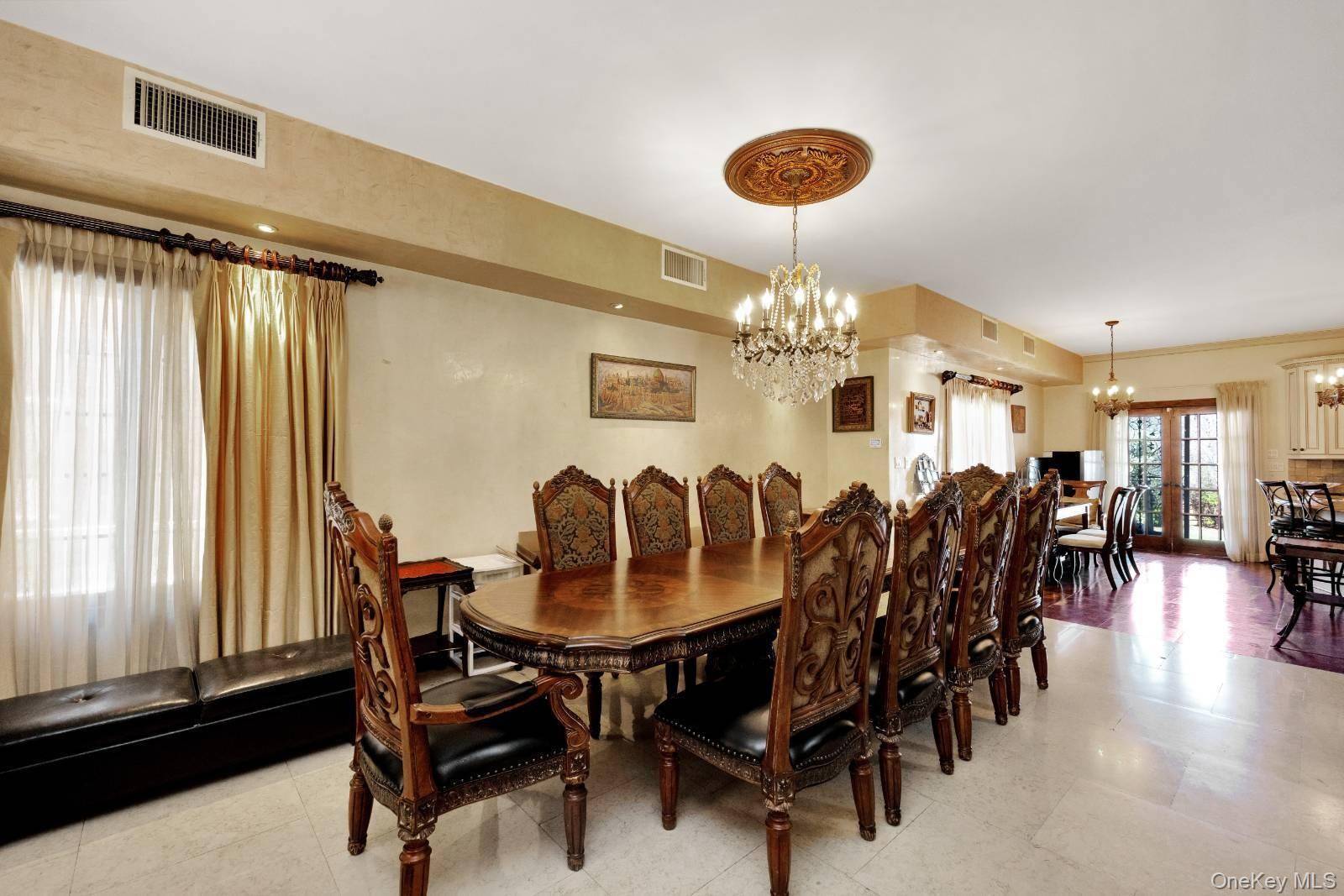 186-31 radnor RD, Jamaica Estates, NY 11432