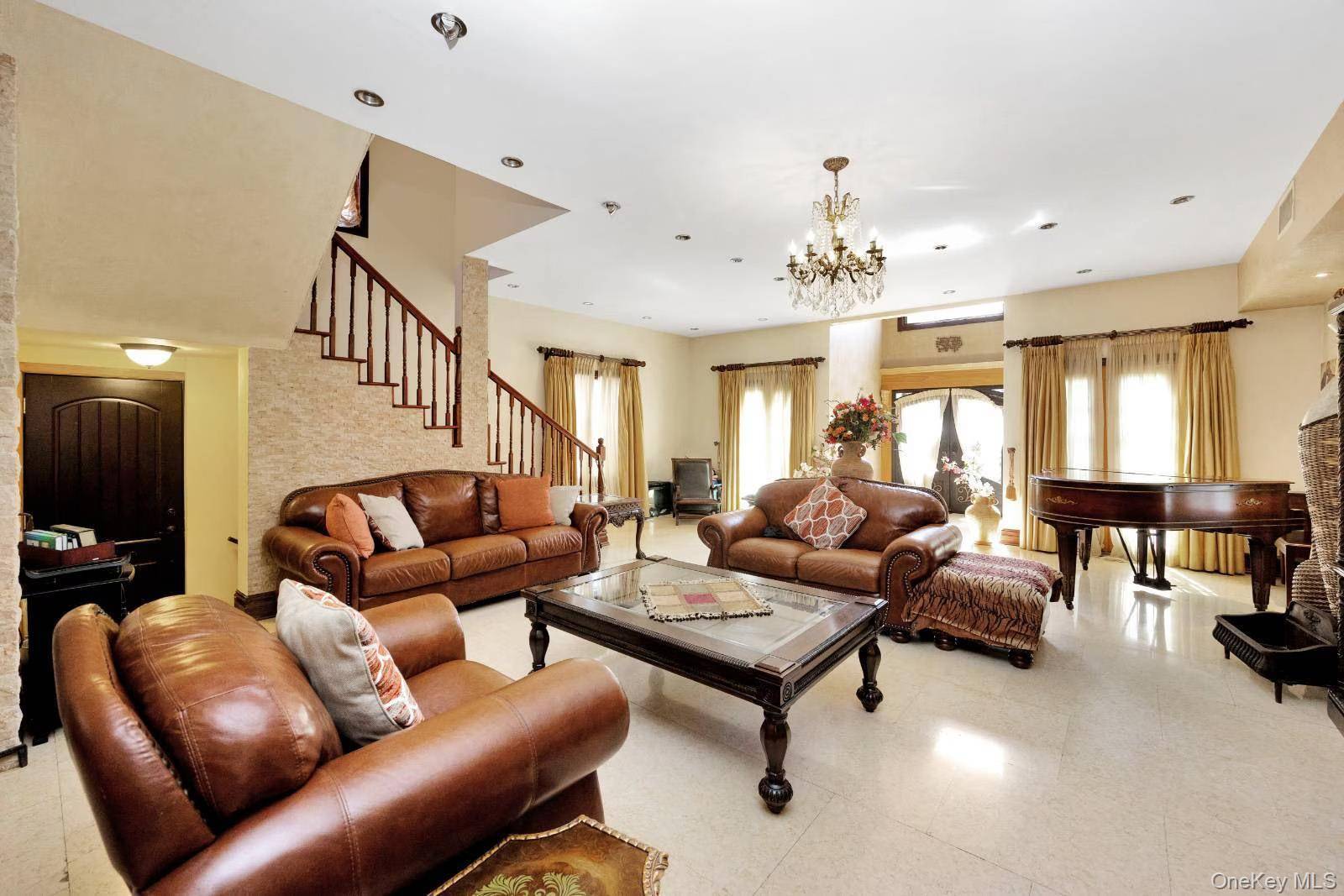 186-31 radnor RD, Jamaica Estates, NY 11432