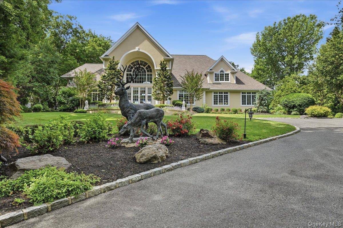 14 Woodcock LN, Old Field, NY 11733