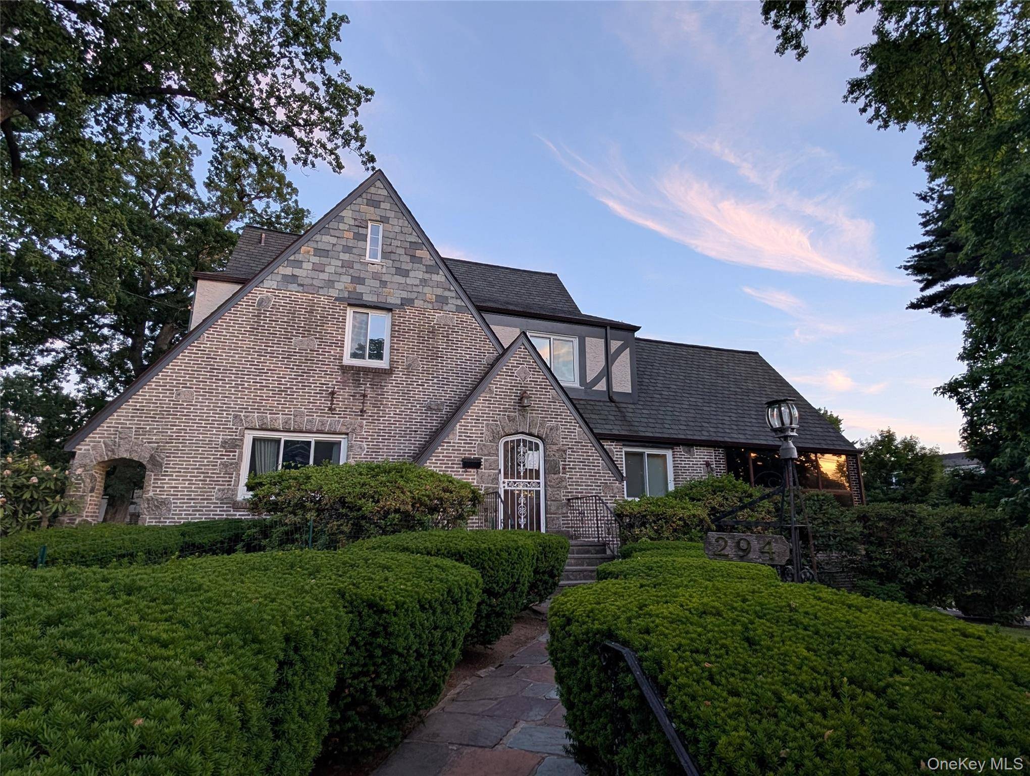 294 Lincoln AVE, New Rochelle, NY 10801