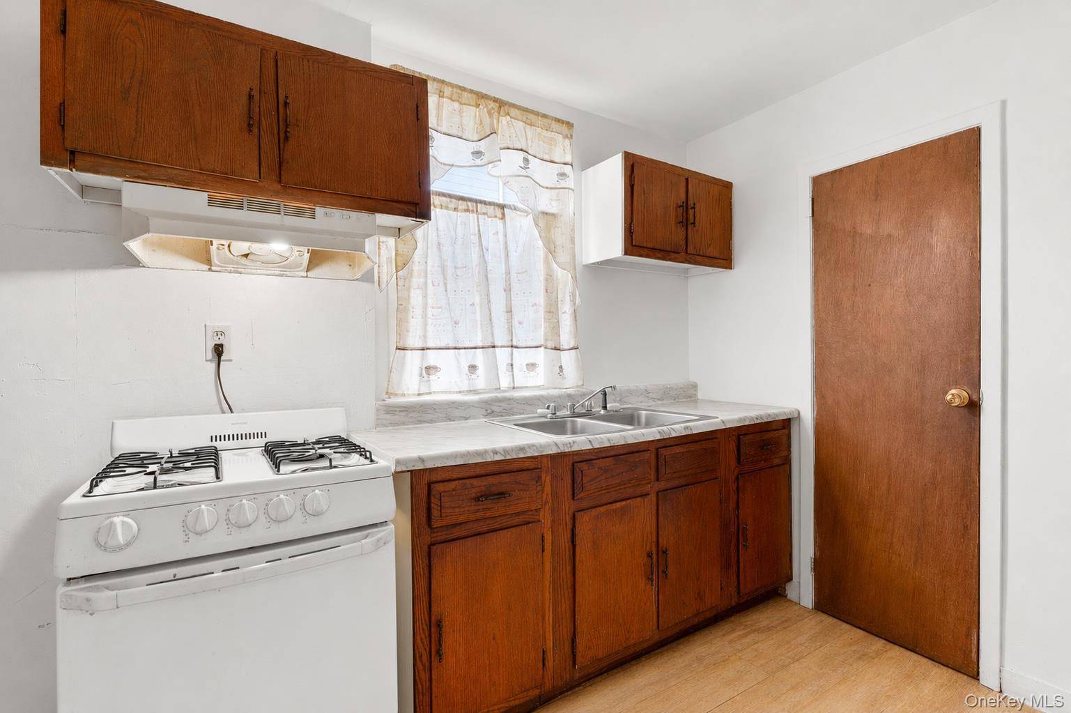464 S 2nd AVE, Mount Vernon, NY 10550