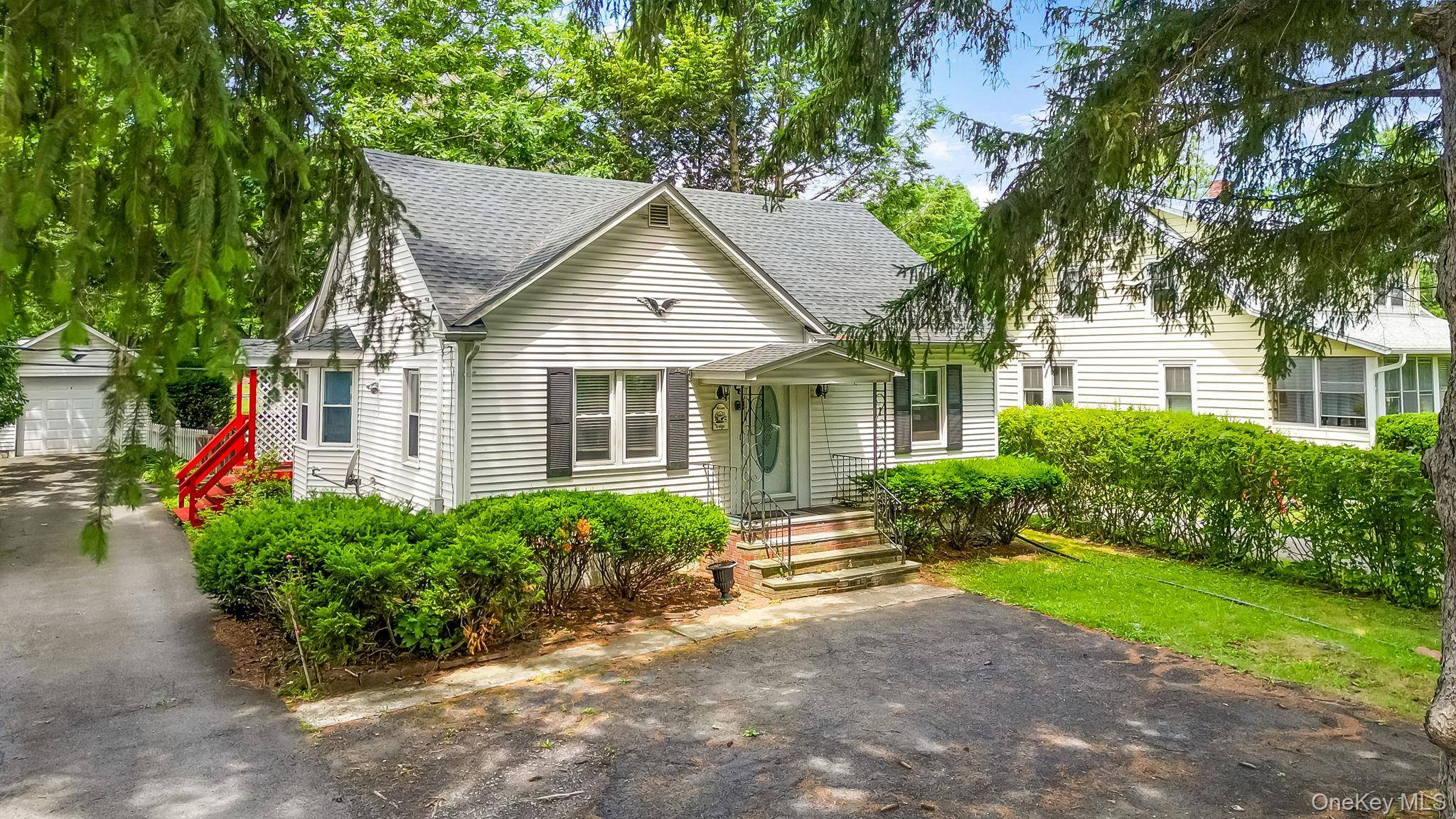 19 N Ohioville RD, New Paltz, NY 12561