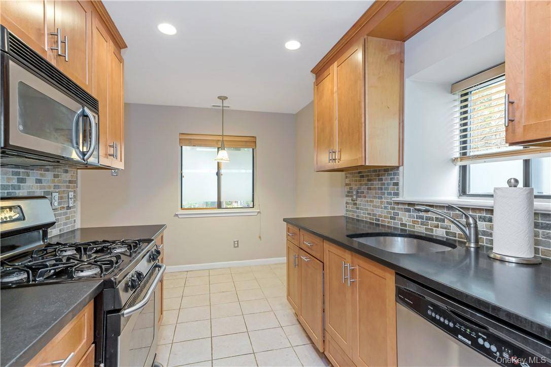 353 N Greeley AVE #353, Chappaqua, NY 10514